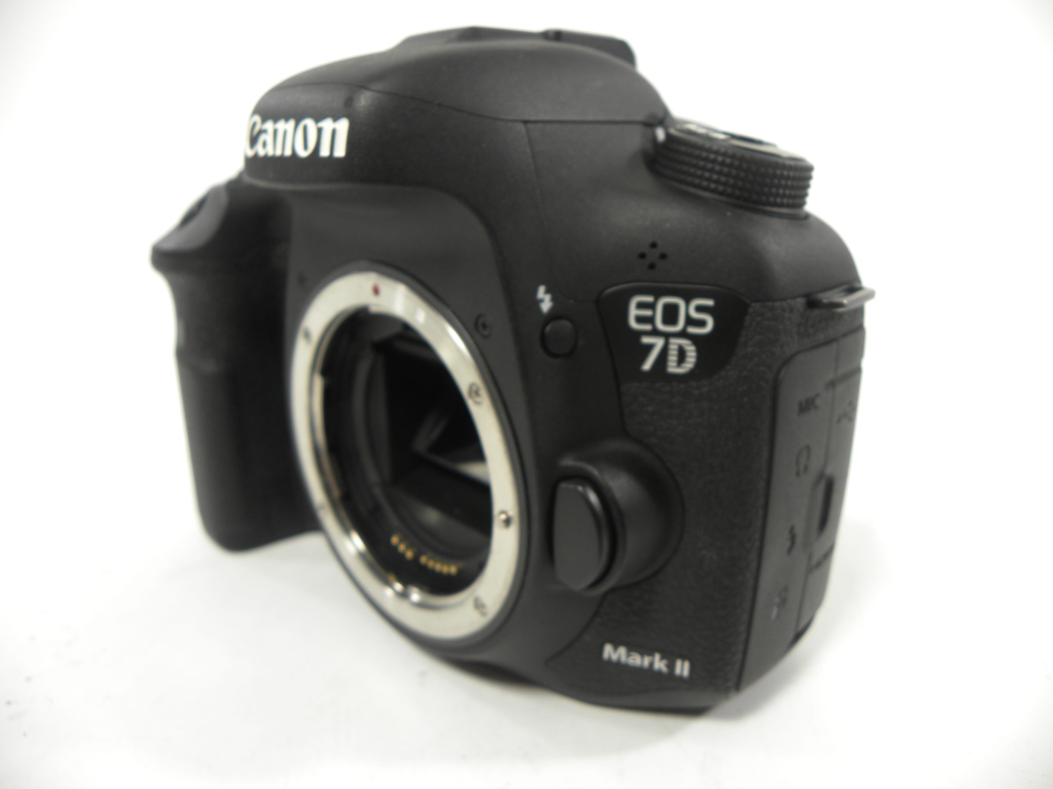 Canon EOS 7D Mark II 20.2mp Digital SLR Body Only Shutter Ct. 11,190