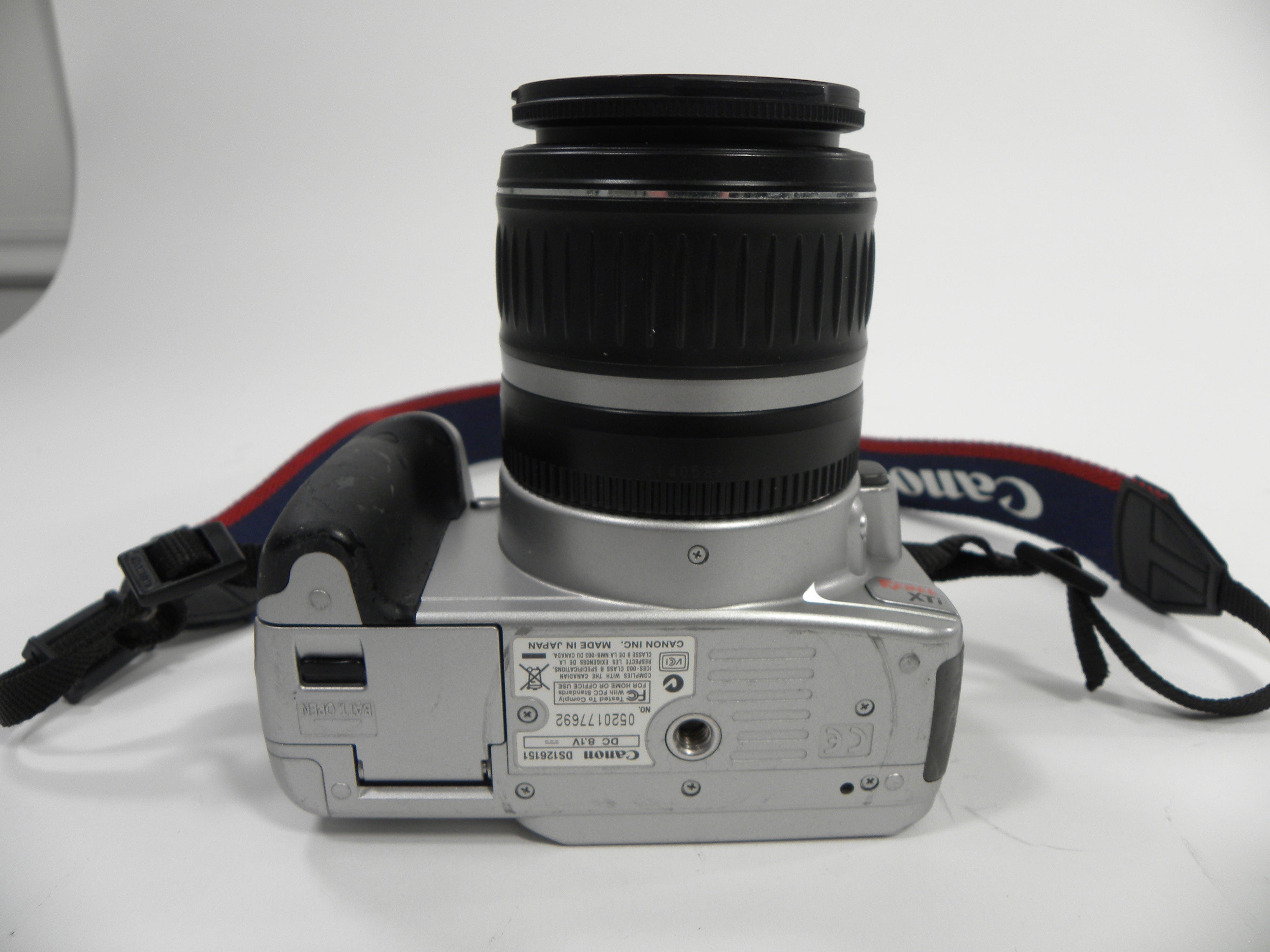 Canon EOS Digital Rebel XTi 10mp camera w/EF-S 18-55 f3.5-5.6 II