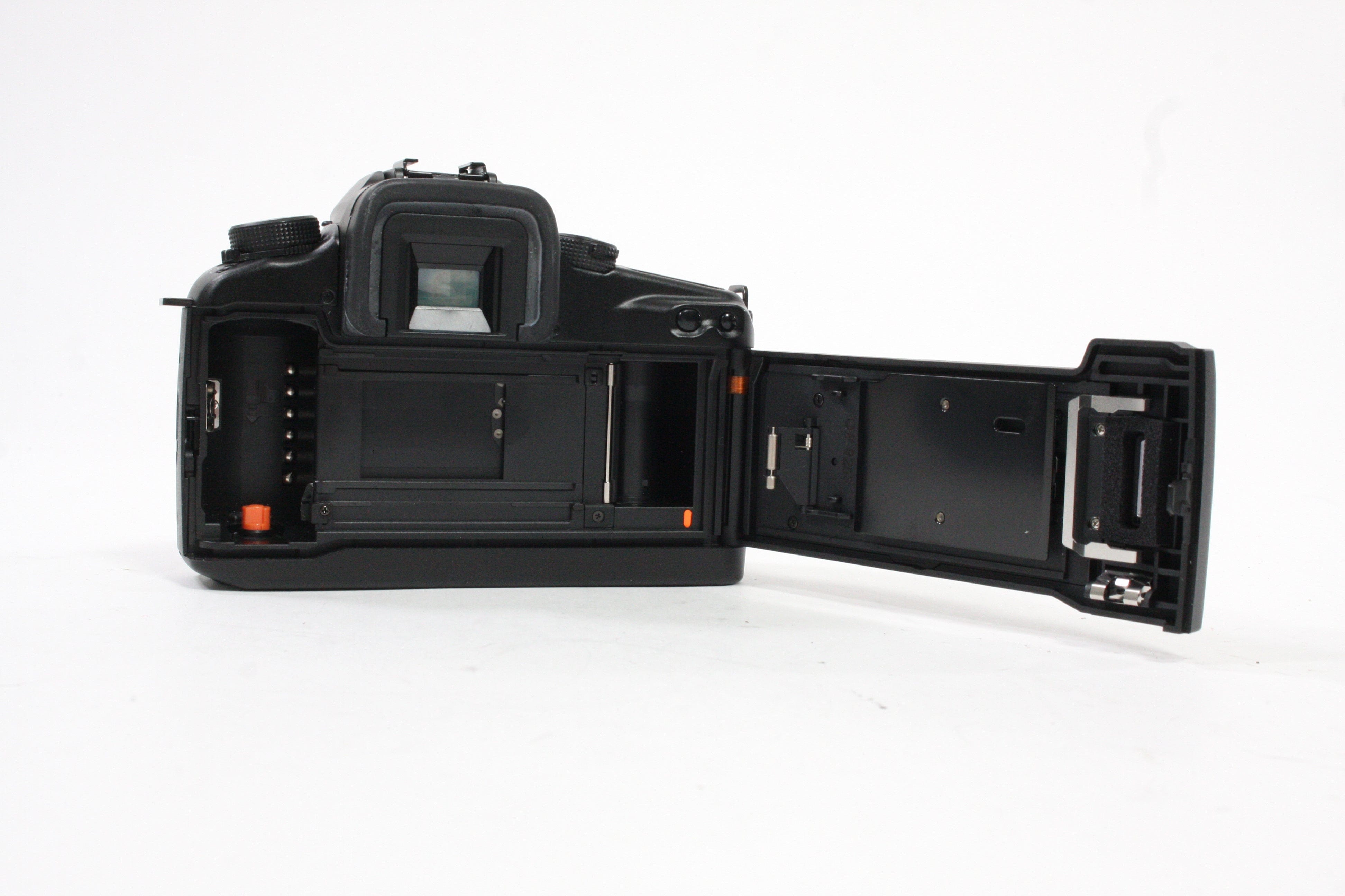 Canon EOS Elan 7E 35mm SLR Camera Body with Canon BP-300 Battery Pack