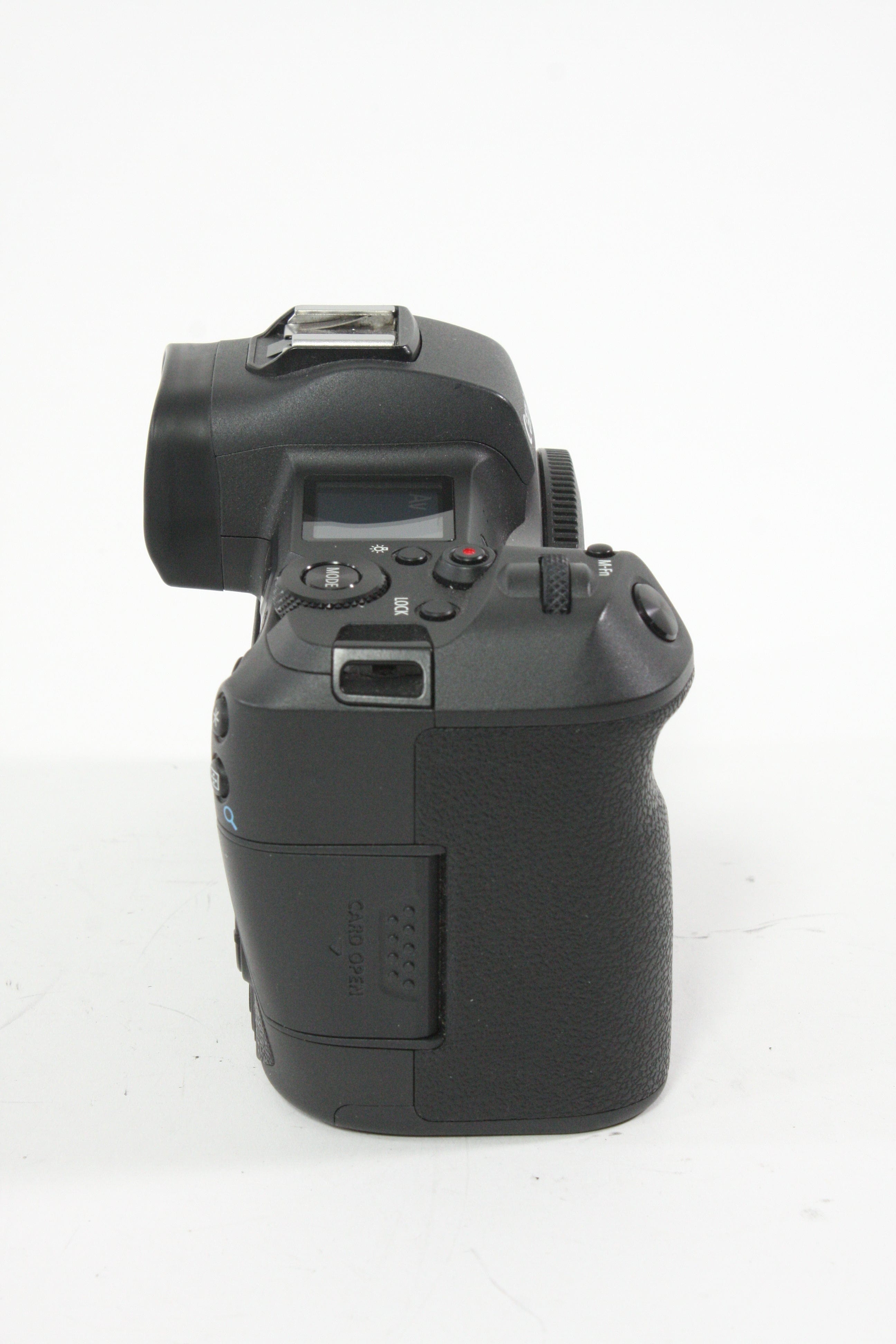 Canon EOS R w/Battery Grip BG-E22 - Shutter Count 62000 or less