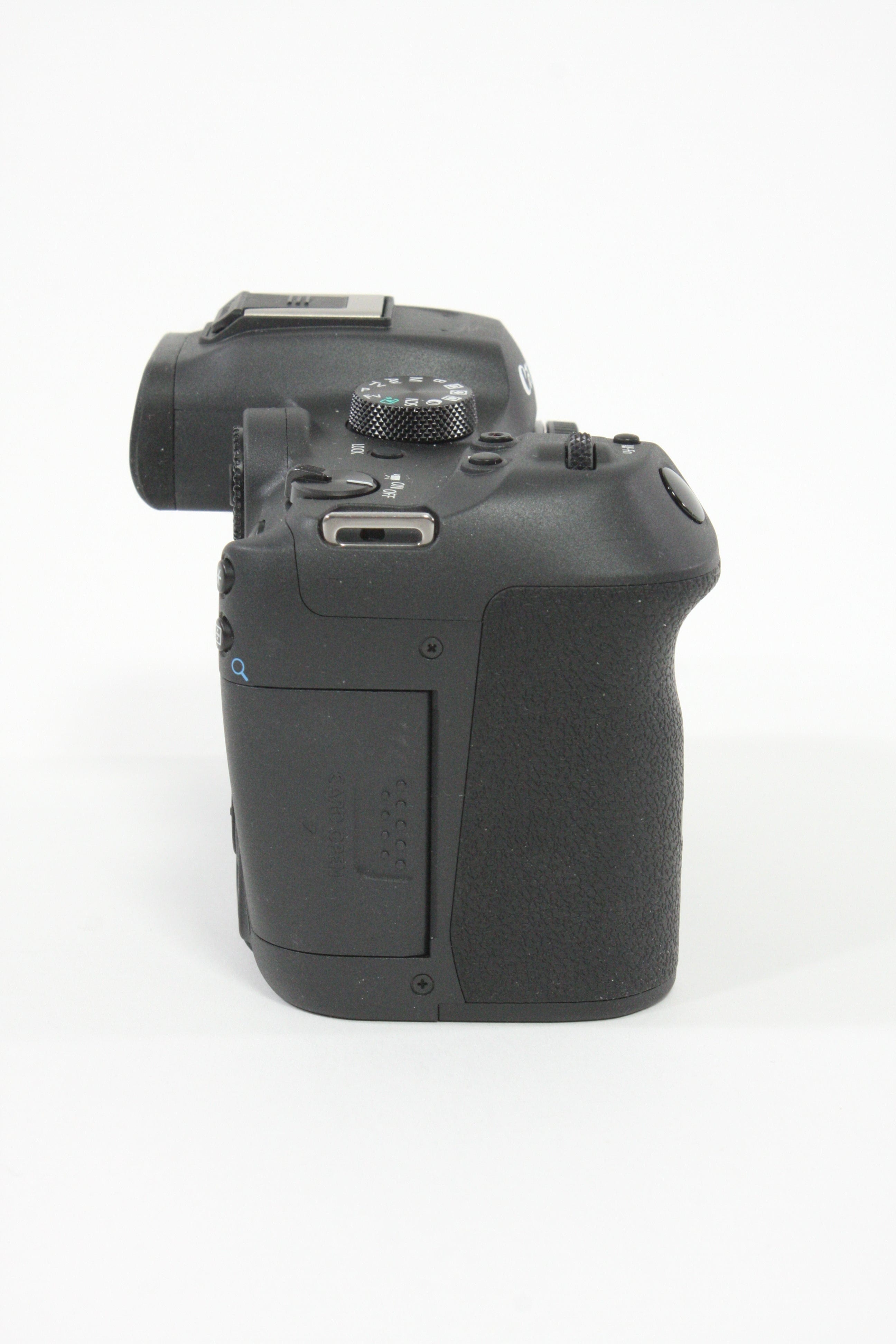 Canon EOS R7 Body Only  - Shutter count less than 1000