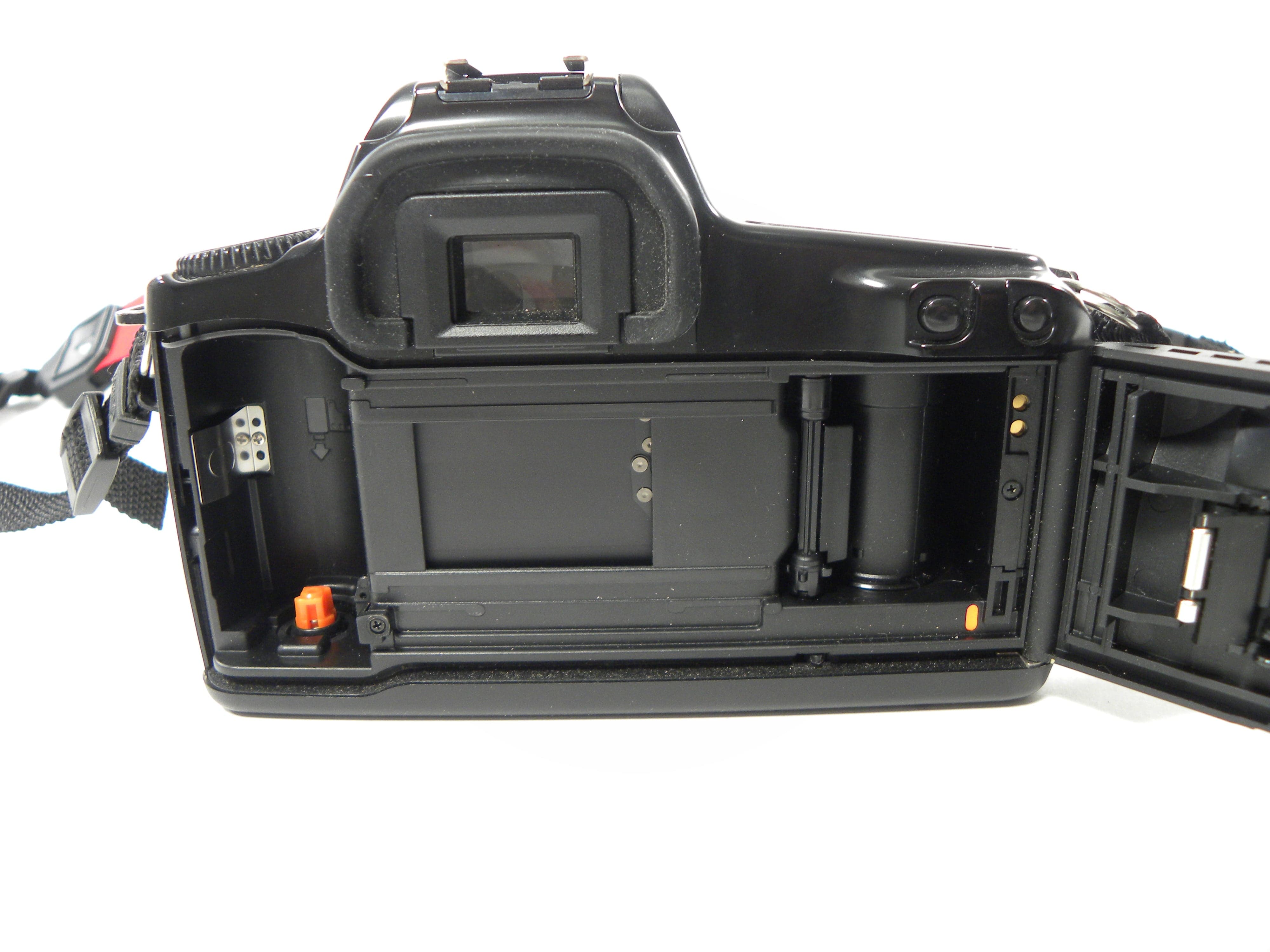 Canon EOS Rebel S II 35mm SLR w/EF Zoom 35- f4-5.6II
