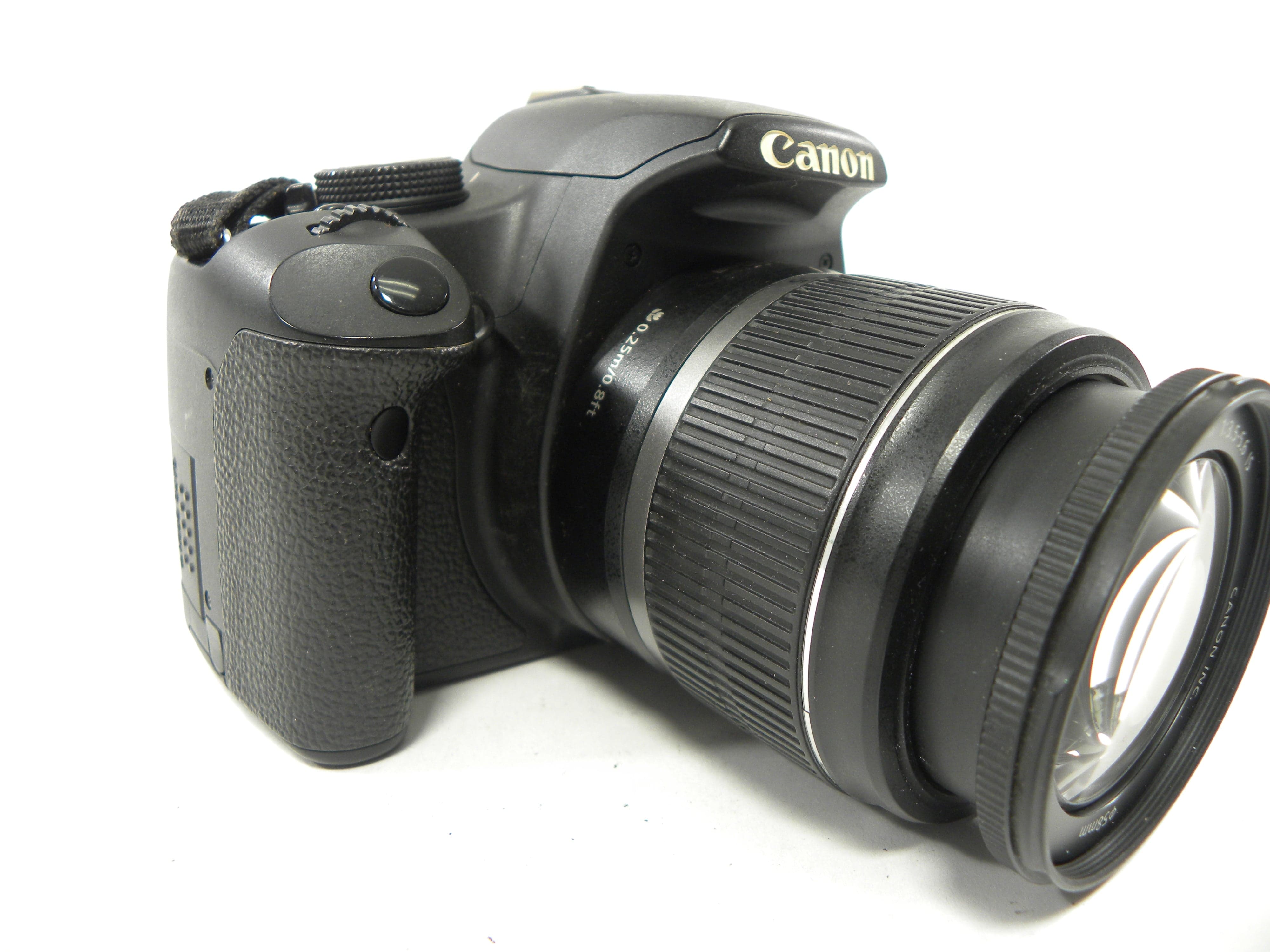 Canon EOS Rebel T1i 15.1mp Digital SLR w/EF-S 18-55 IS Shutter Ct. 7,432