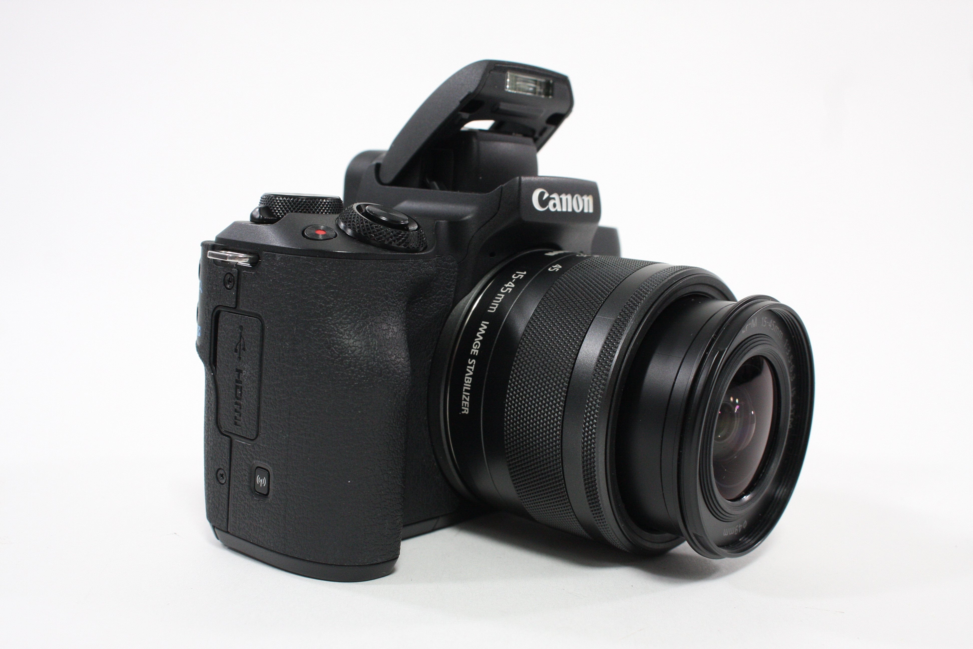 Canon M50 Mirrorless Digital Camera with 15-45mm f/3.5-6.3 Shutter Count < 4,000