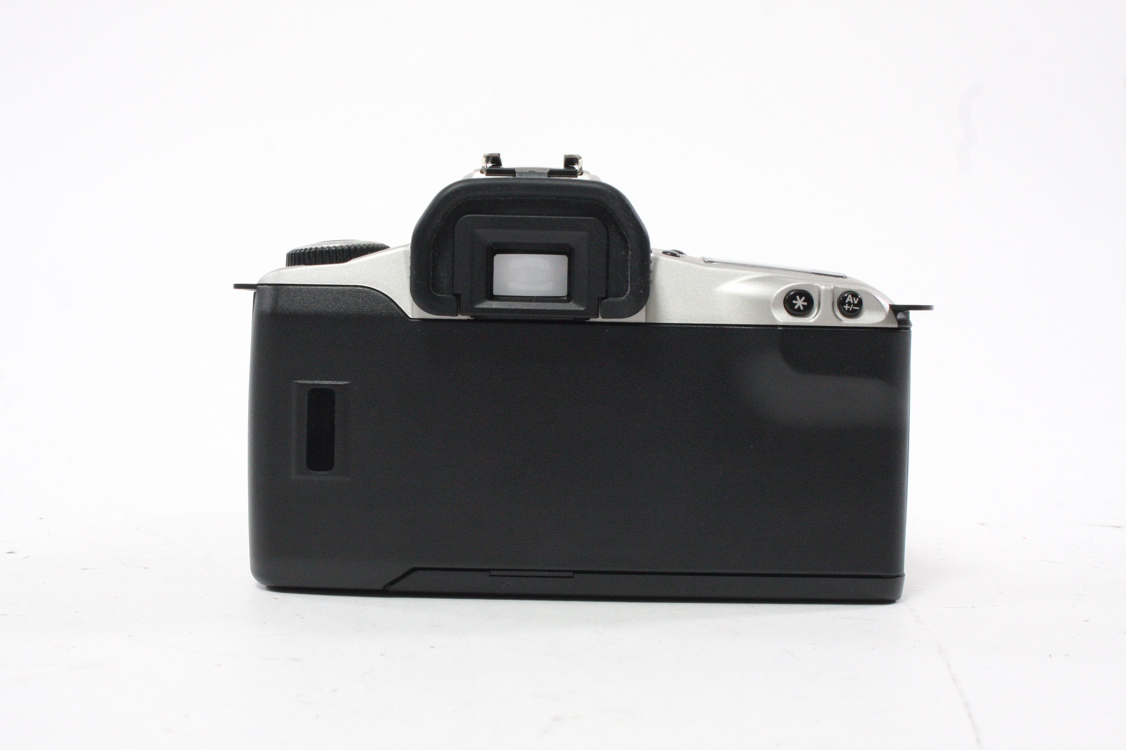 Canon Rebel 2000 35mm Camera with 28-80mm F3.5/5.6 II Lens