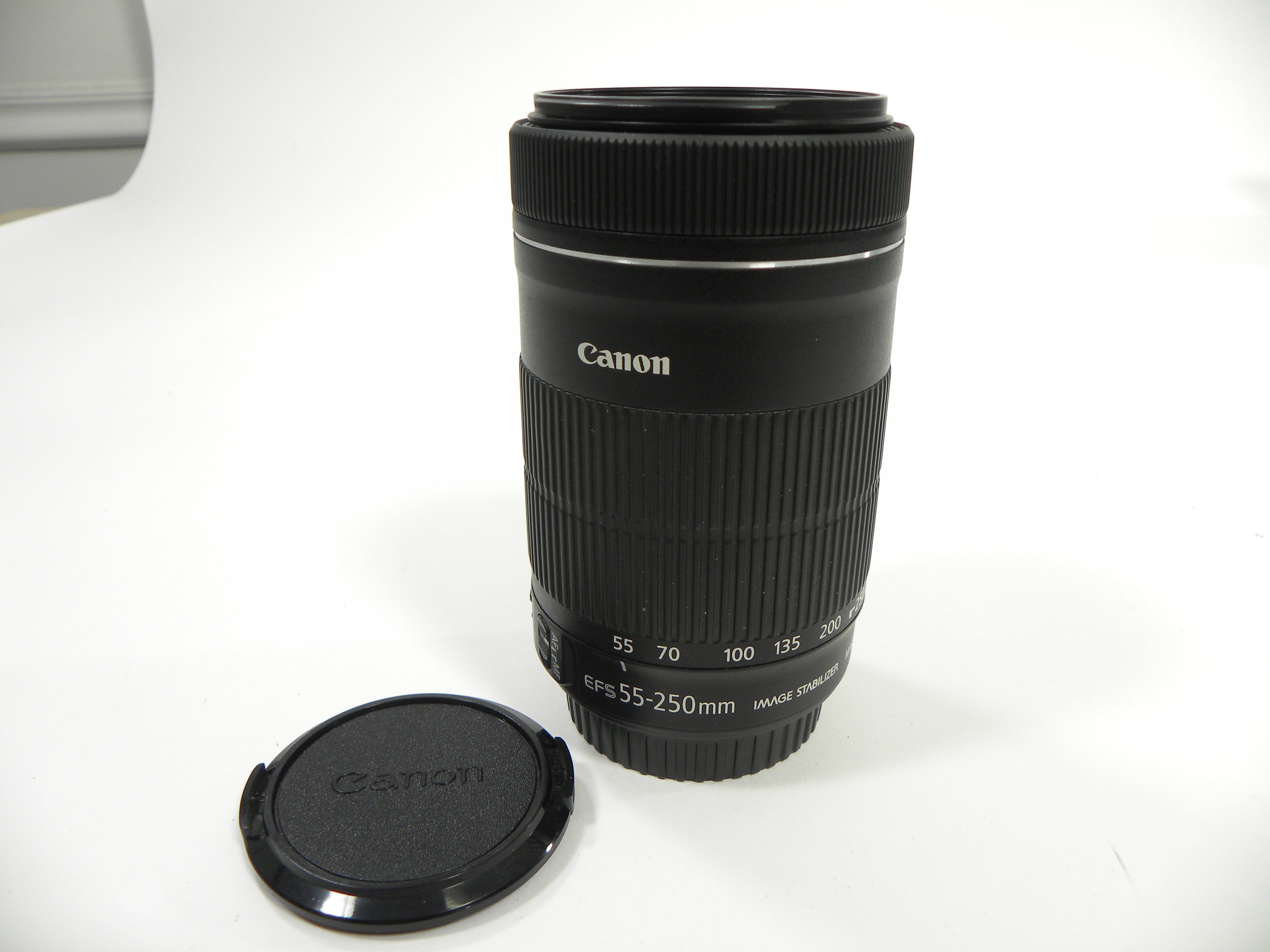 Canon Zoom EF-S 55-200mm f4-5.6 IS STM
