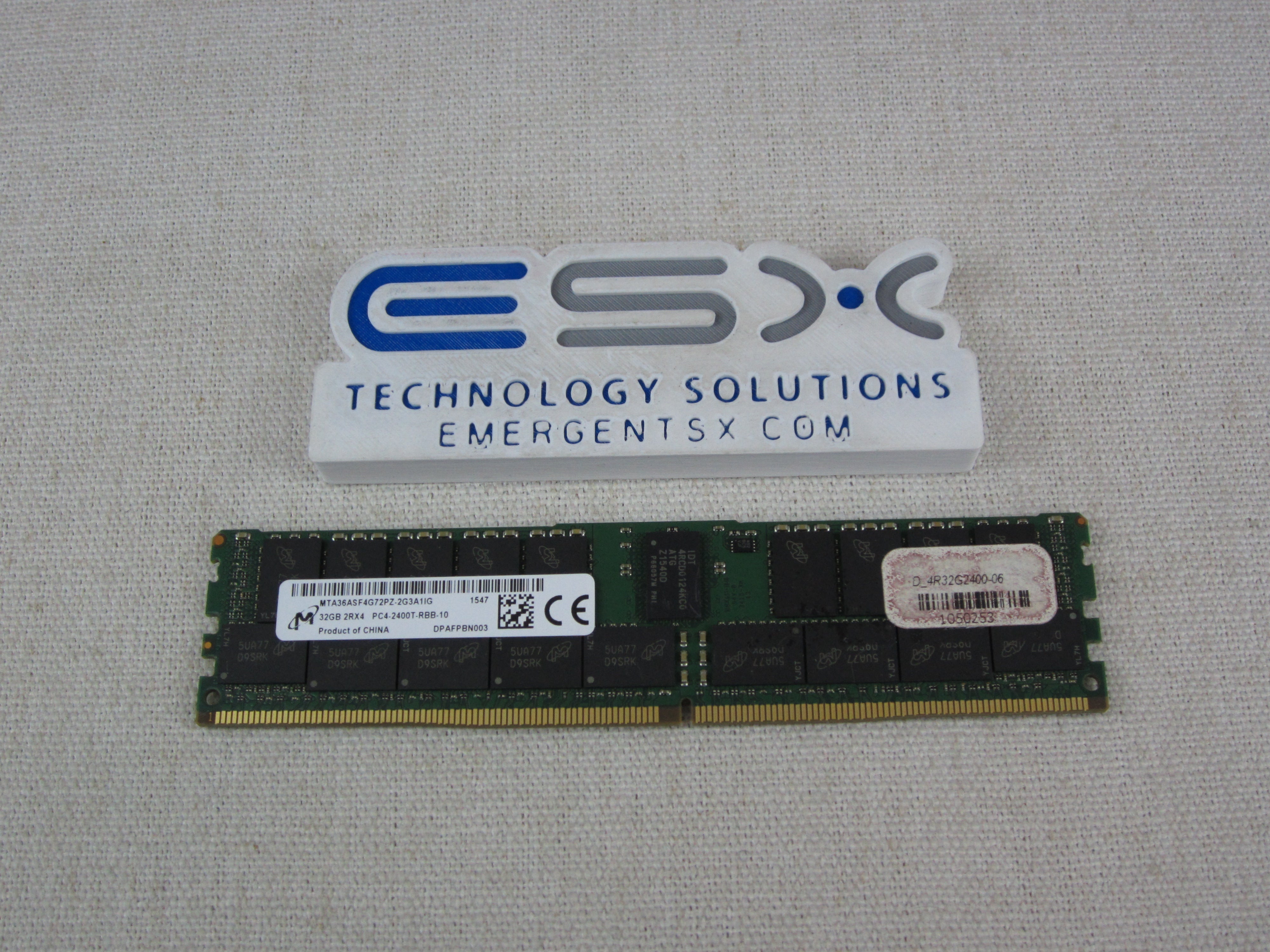Micron MTA36ASF4G72PZ-2G3 32GB 2Rx4 PC4-2400T DDR4 Server Memory DIMM