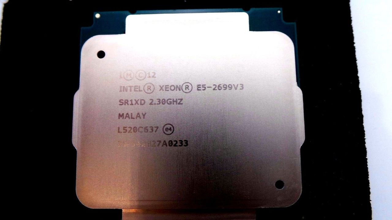 Dell 01F03K Intel Xeon E5-2699 v3 18-Core 2.3GHz 45MB 145W Processor S