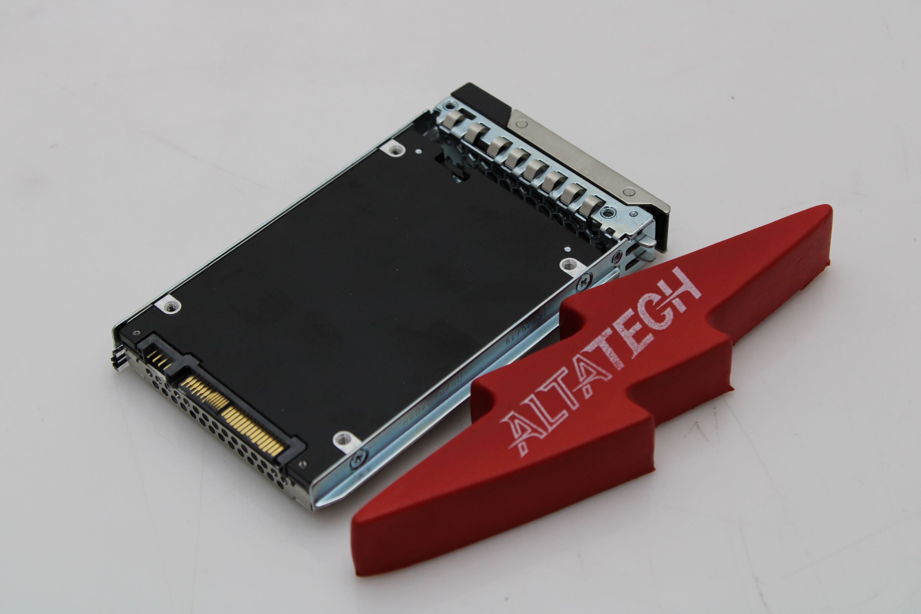 Dell KPM5XVUG3T84 3.84TB SSD SAS 2.5 12G MU