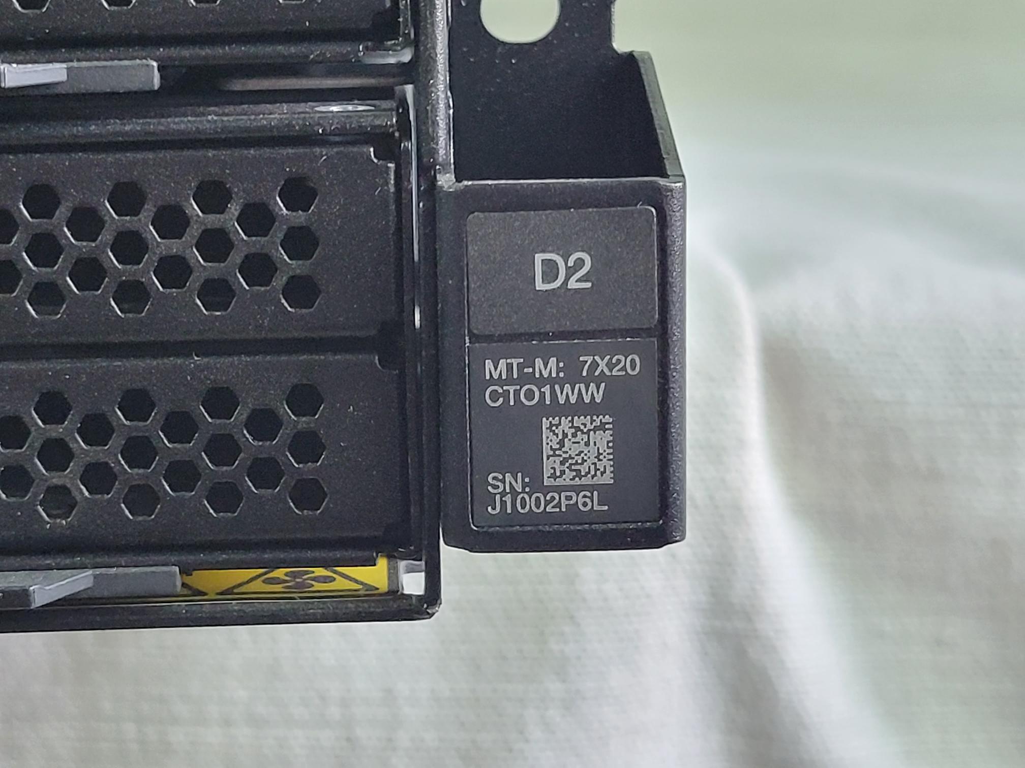 Lenovo 7X20CTO1WW ThinkSystem D2 Enclosure 4x SD530 Nodes 8 Port EIOM 10G SFP+