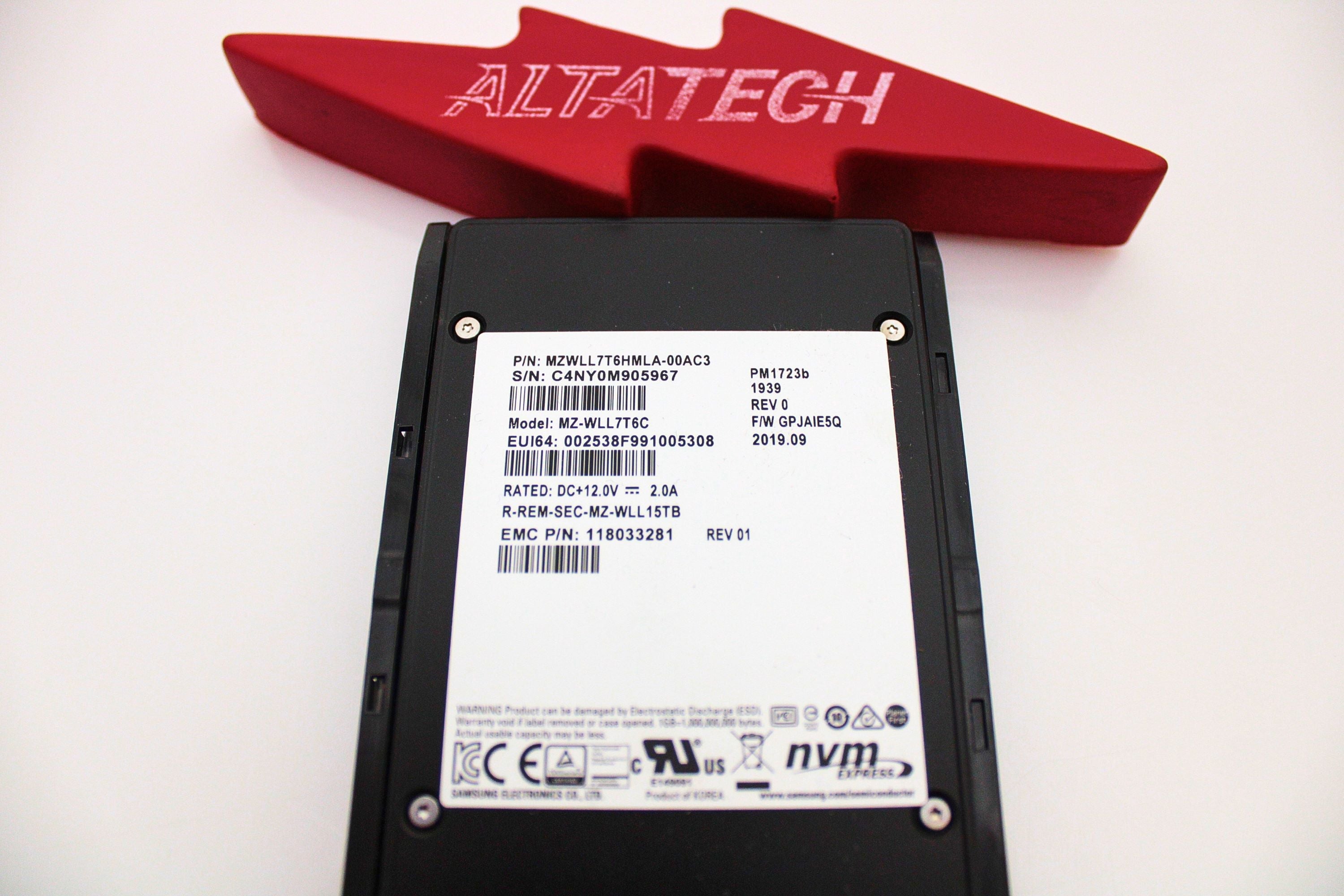 EMC 005052698 7.68TB SSD SAS 2.5 12G NVME PowerMax 2000/8000
