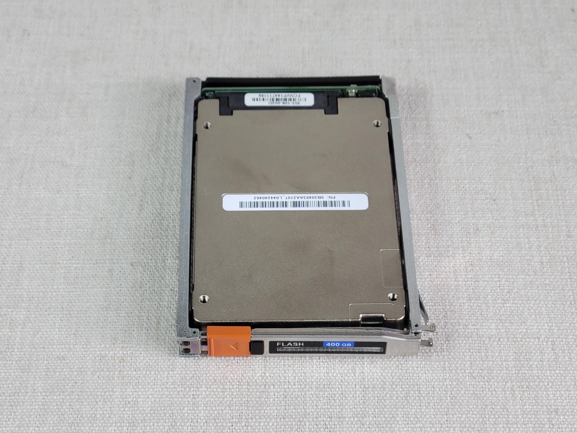 XtremIO - 400GB 12Gb/s SAS 2.5'' SSD - PN: 005050673