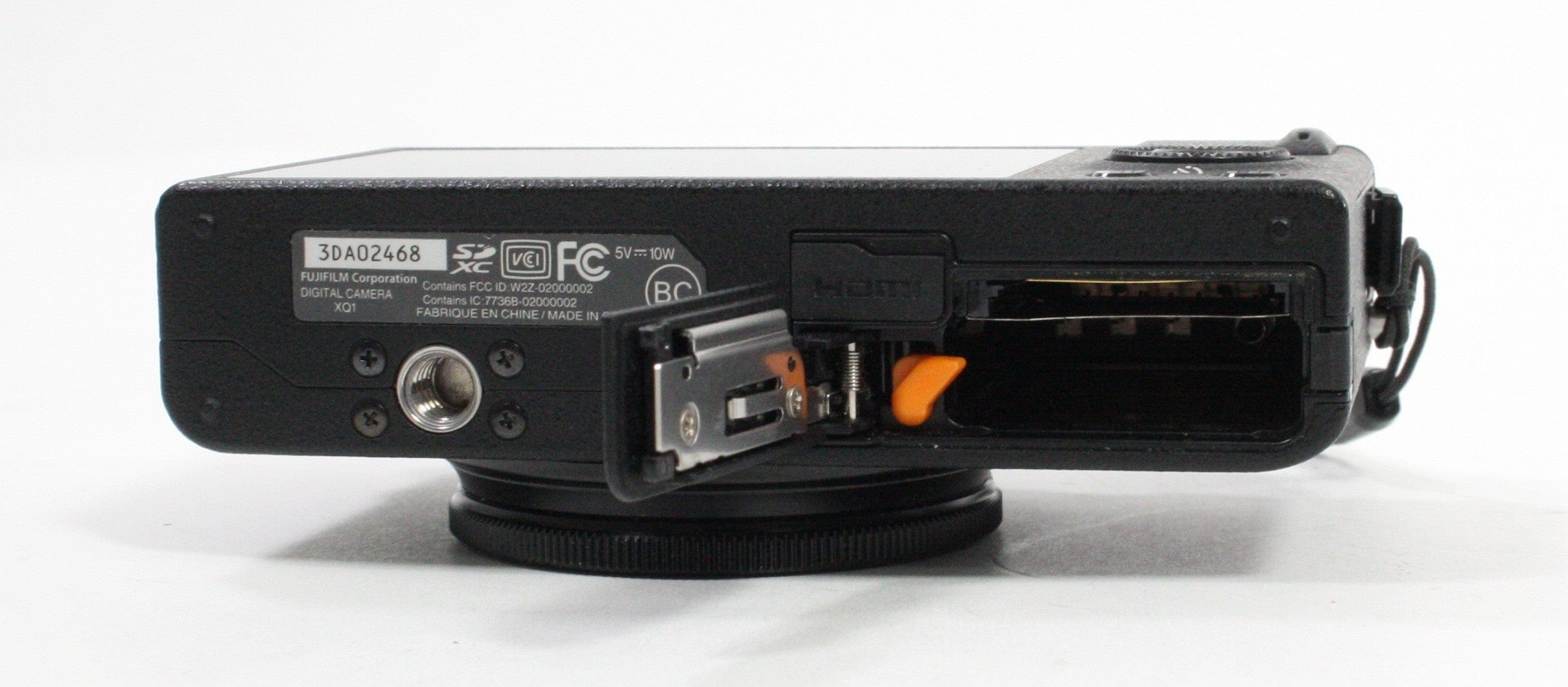 Fuji XQ1 Digital Camera 9x Zoom 12mp