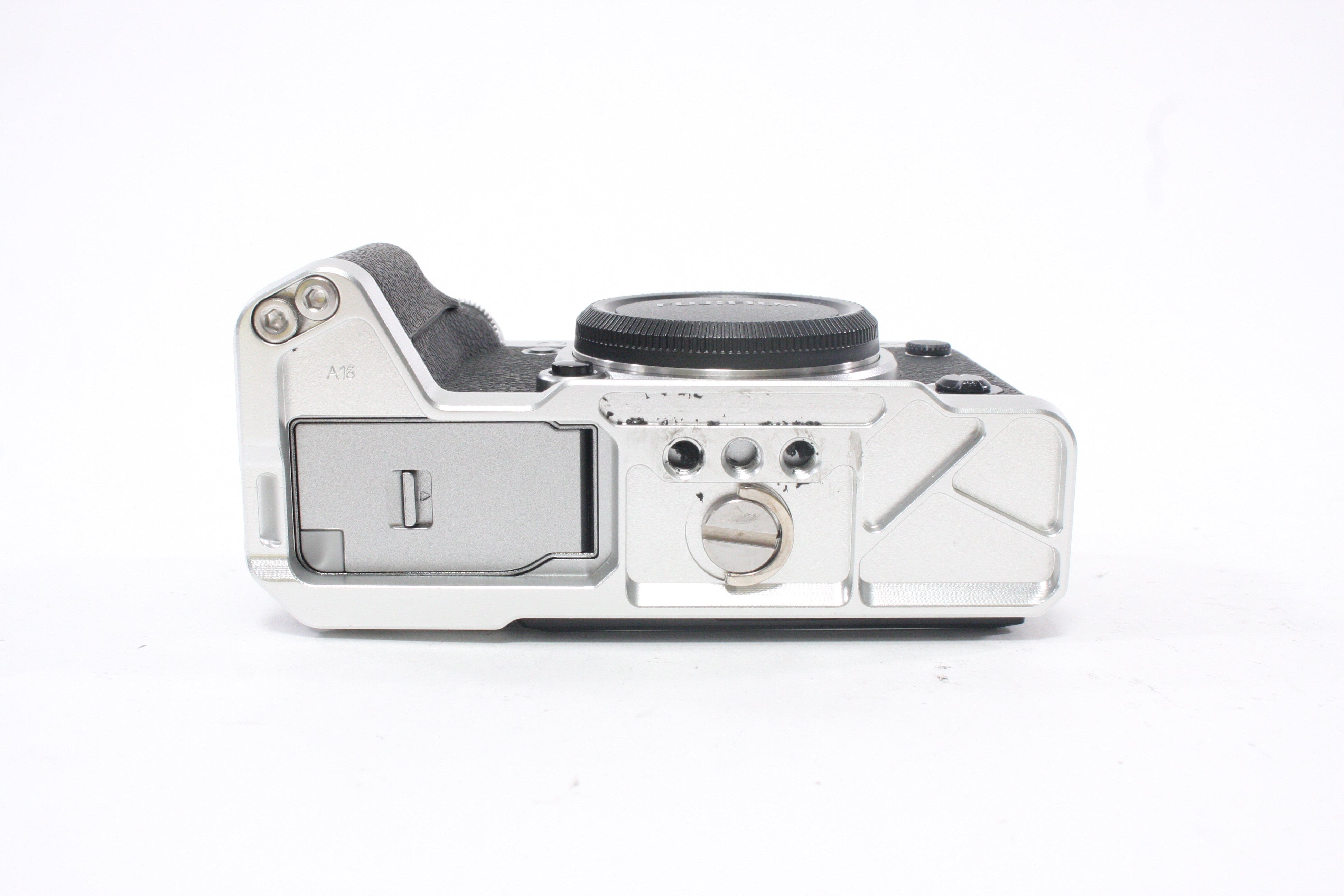 Fujifilm X-T5 Mirrorless Digital Camera Body with Shutter Count of 1,179