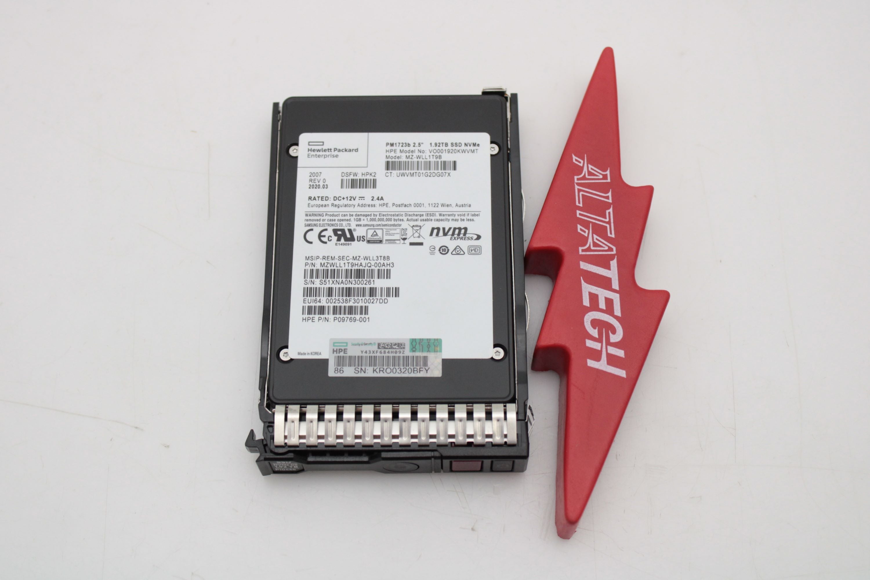 HP P10214-B21 1.92TB SFF NVME RI SCN DS SSD
