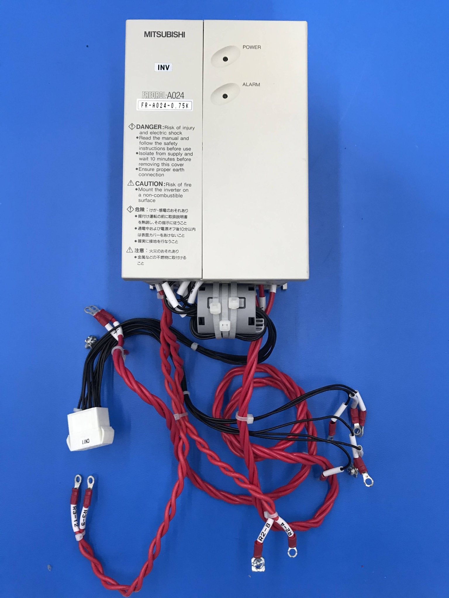 Inverter (FR-A024-0.75K Mitsubishi