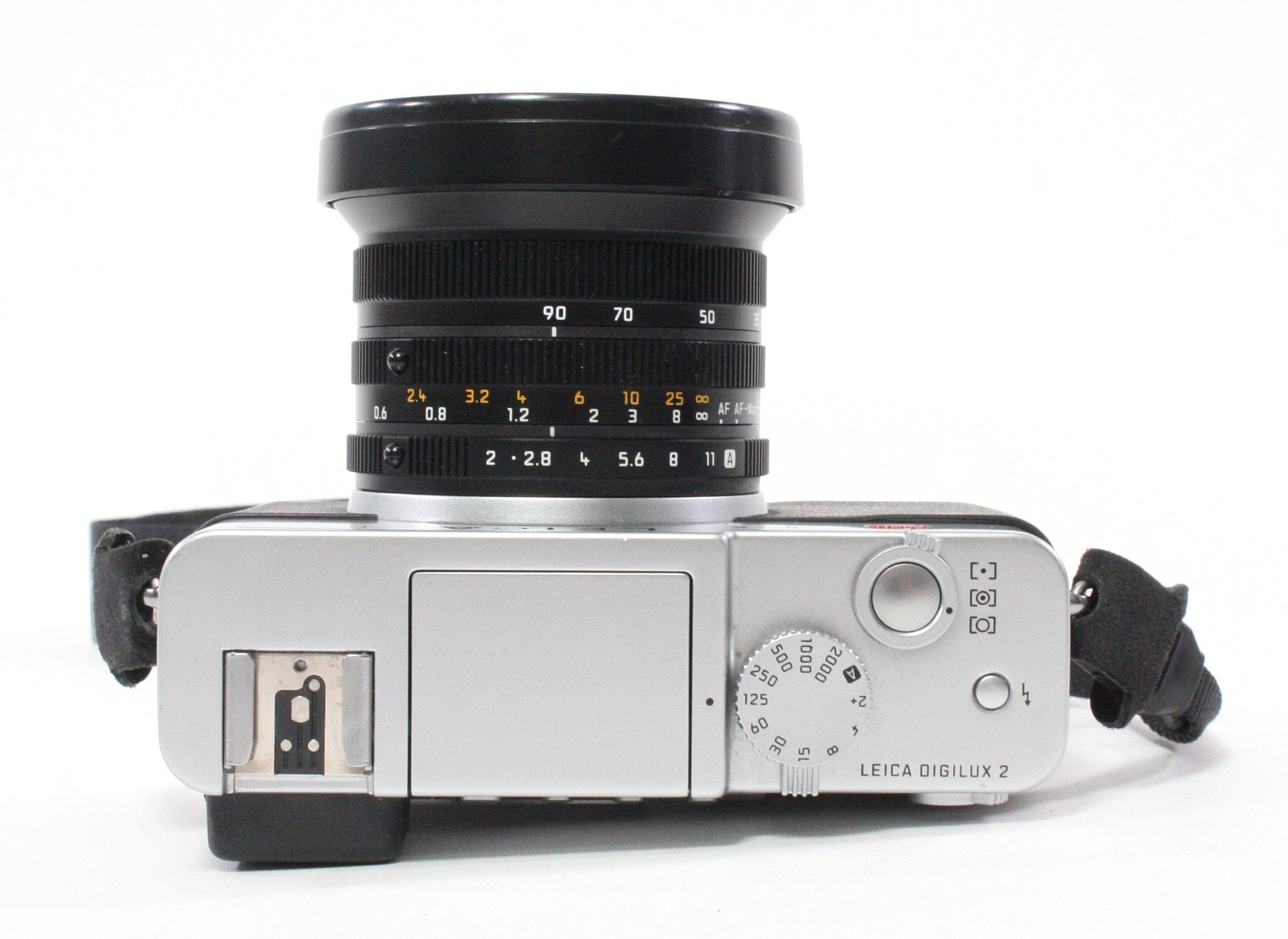 Leica Digilux 2 5mp with 28-90mm f/2.0-2.4 Fixed Lens