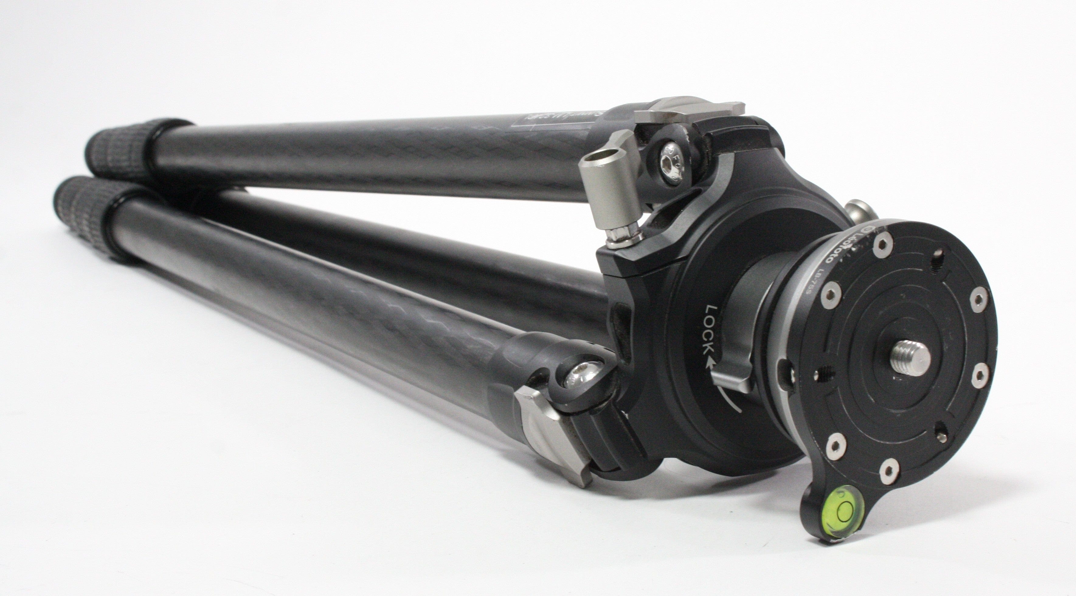 Leofoto LM-324C Carbon Fiber Tripod with 75mm Video Bowl+Platform and Leofoto YB-75LD.  Bag Included.