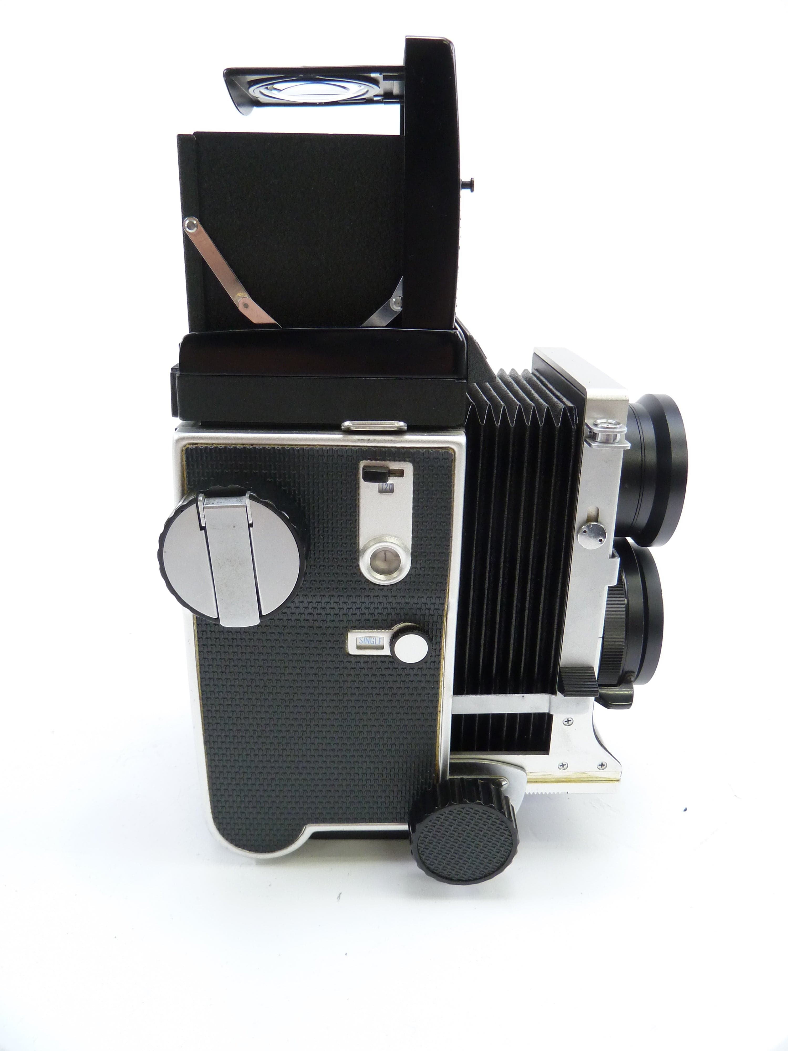 Mamiya C220 Camera Outfit with 80MM F2.8 Blue Dot Lens