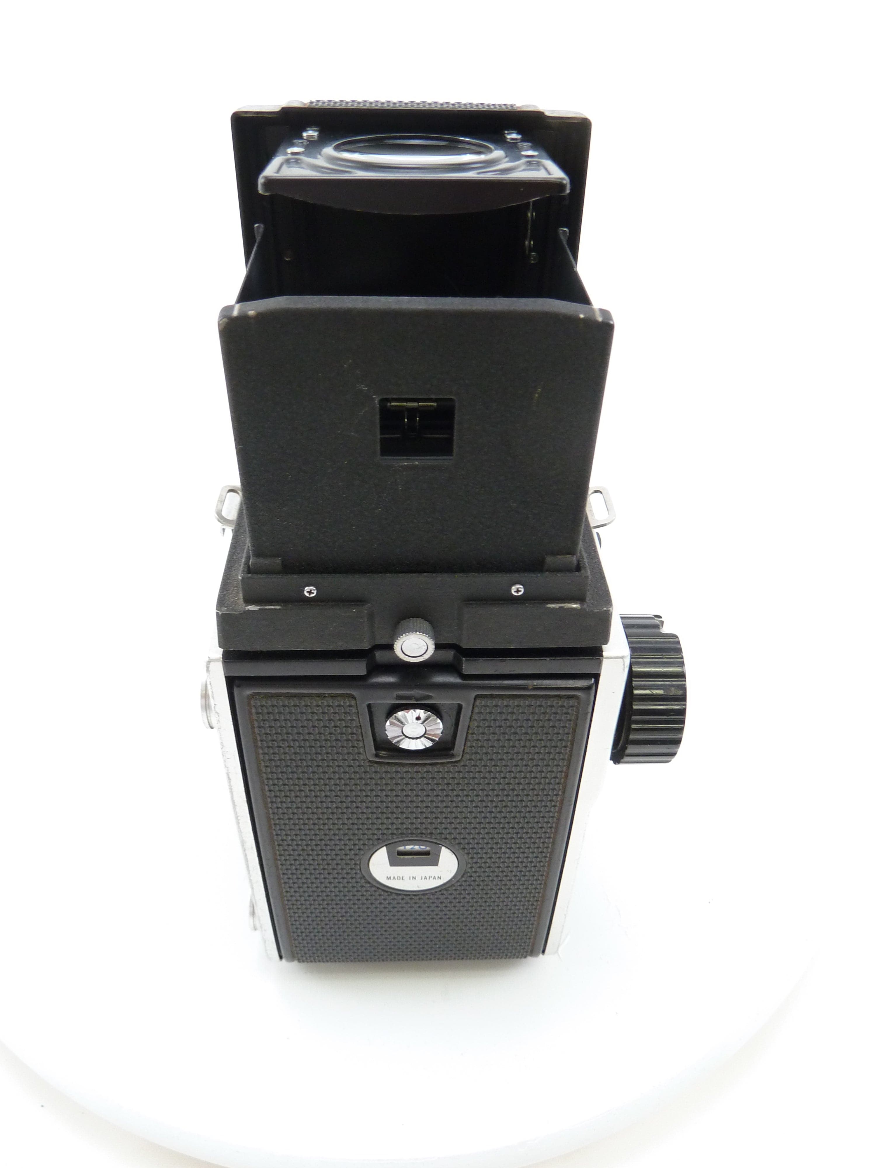 Mamiya C220 Camera Outfit with 80MM f2.8 Lens