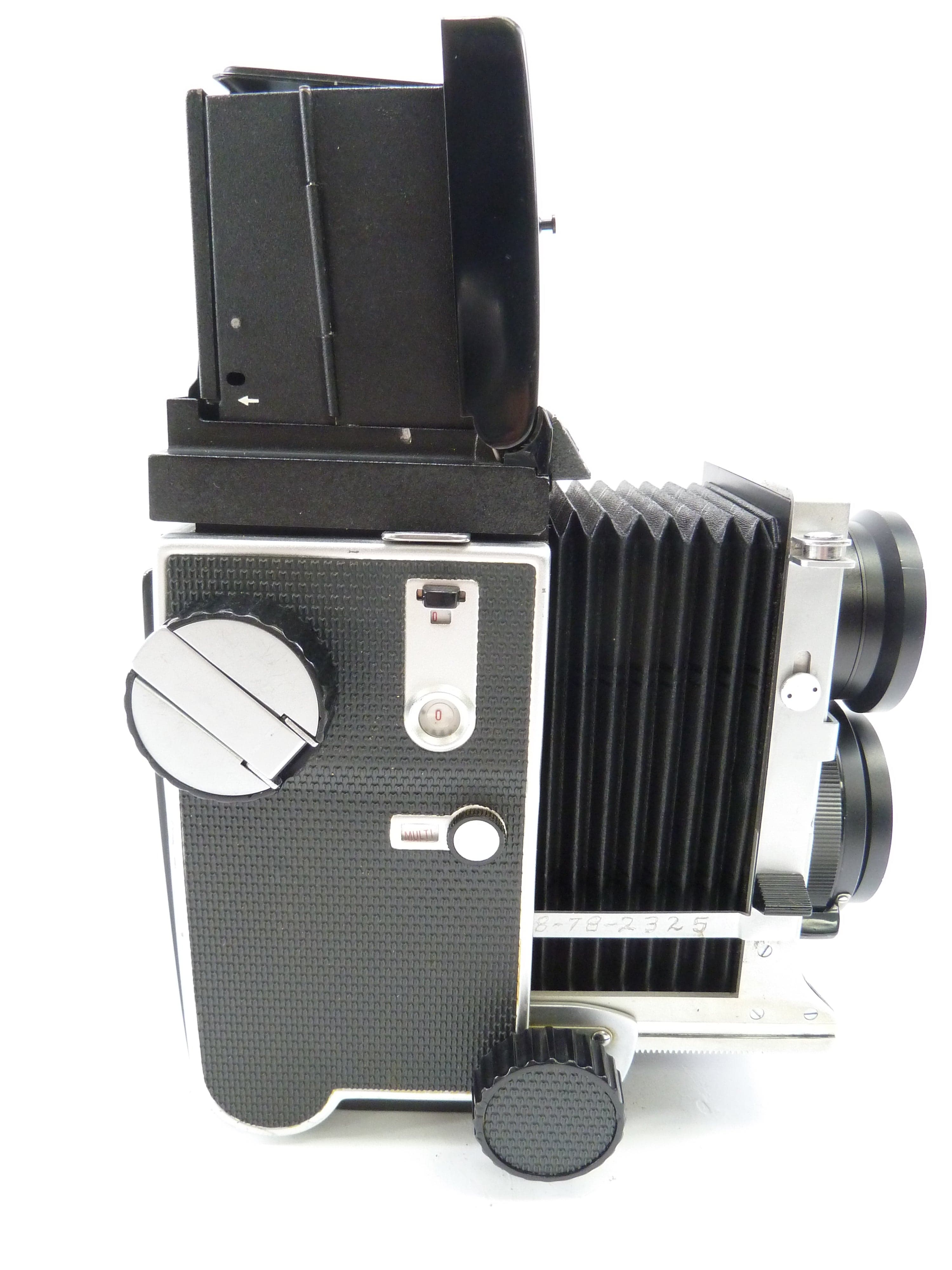 Mamiya C220 Outfit with 80MM F2.8 Lens and WLF