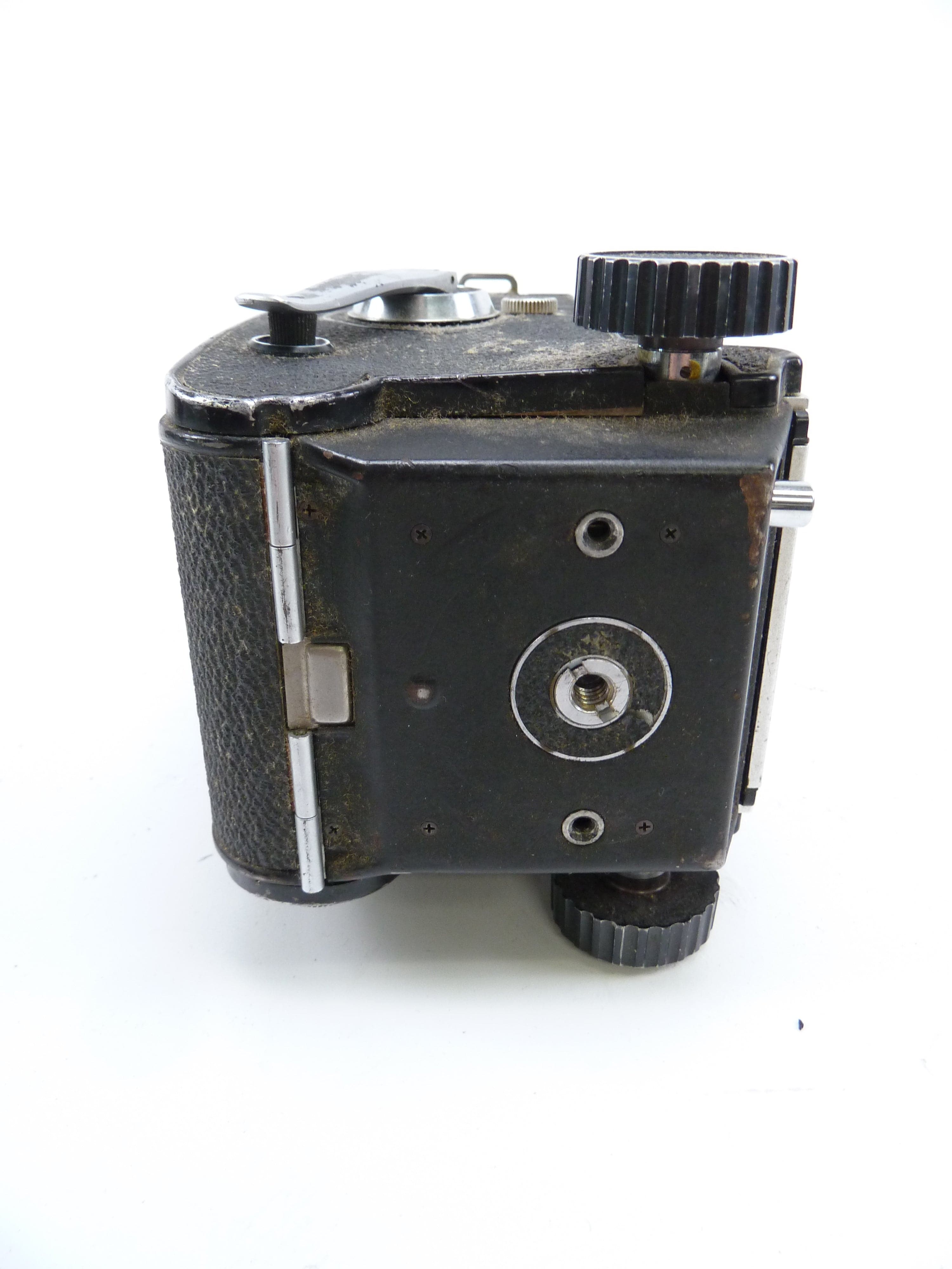 Mamiya C330 Camera Body being sold AS IS