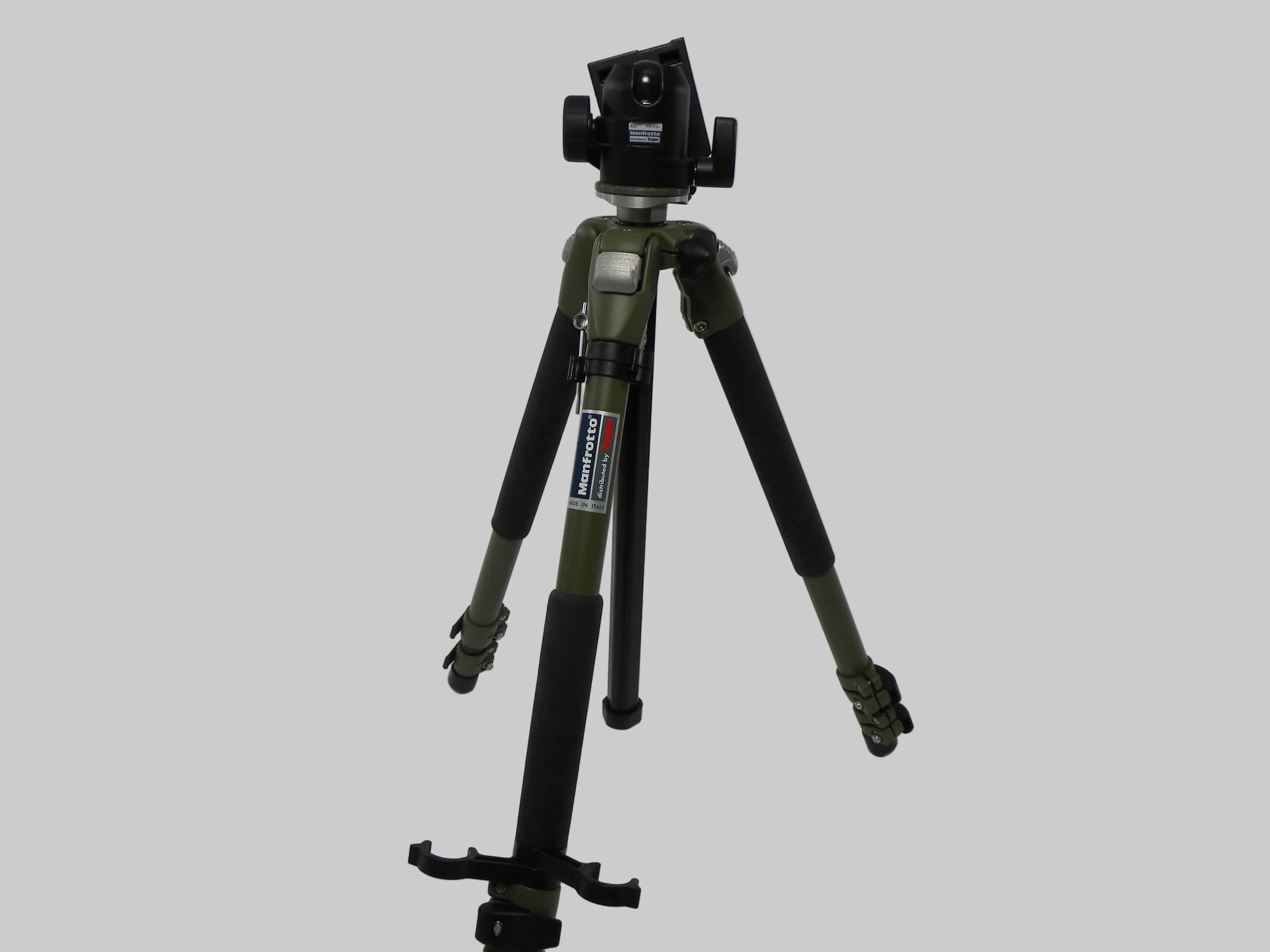 Manfrotto 190NAT3 Tripod w/Manfrotto 488RC4 Ball Head (Green)