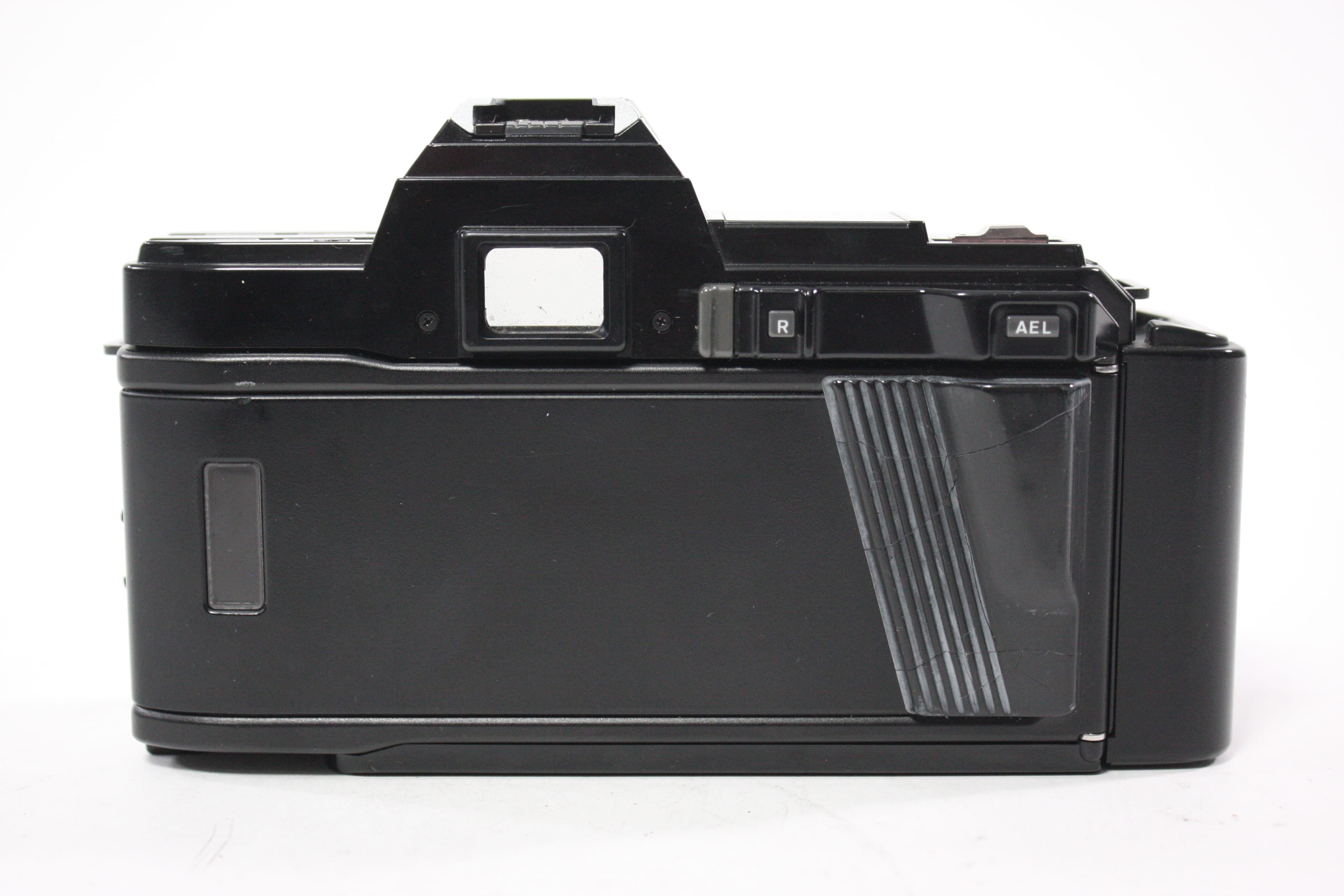 Minolta 7000 Maxxum 35mm SLR Camera with Minolta 35-70mm f/4 Maxxum Lens