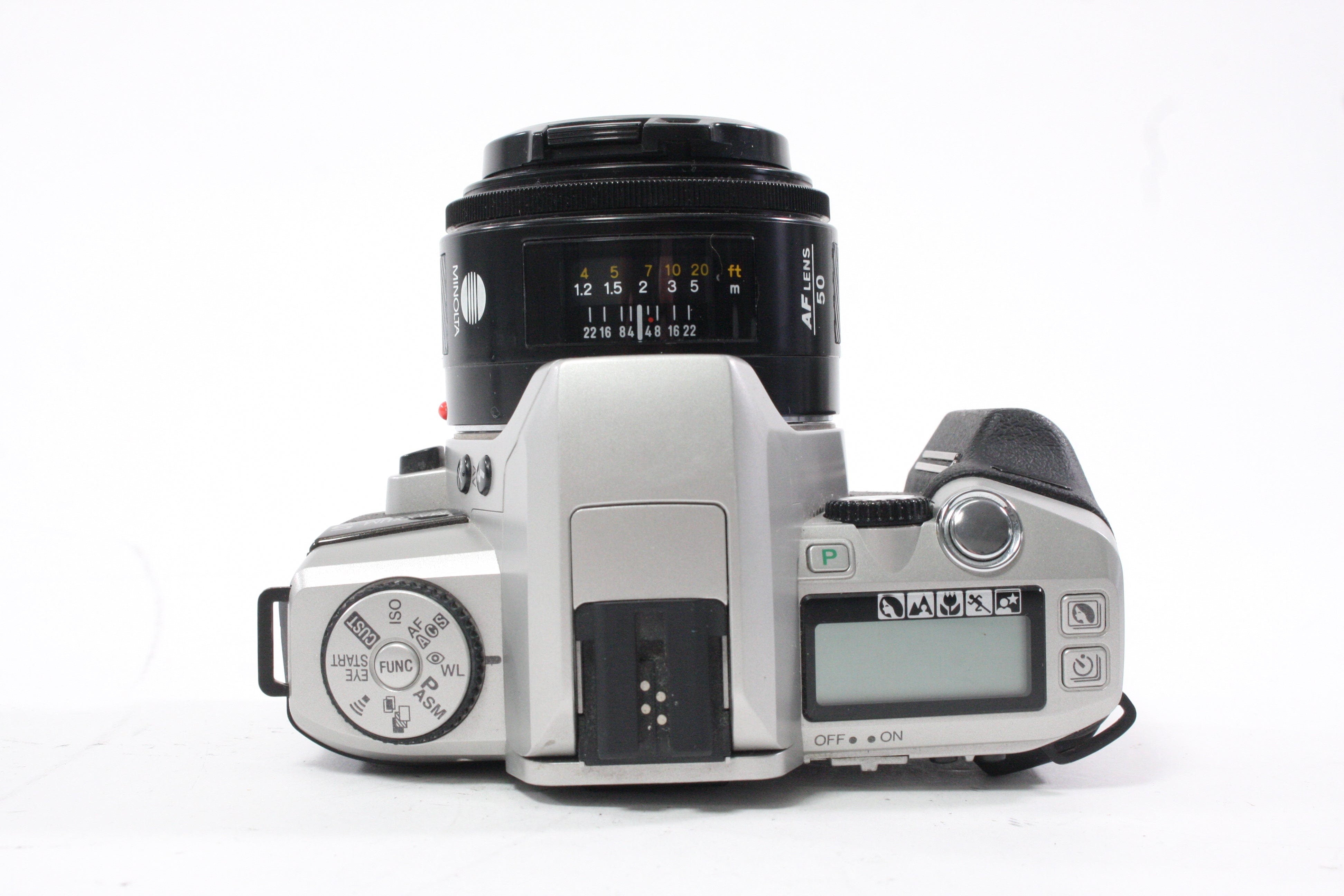 Minolta Maxxum 5 35mm SLR Camera with 50mm f/1.7 Lens