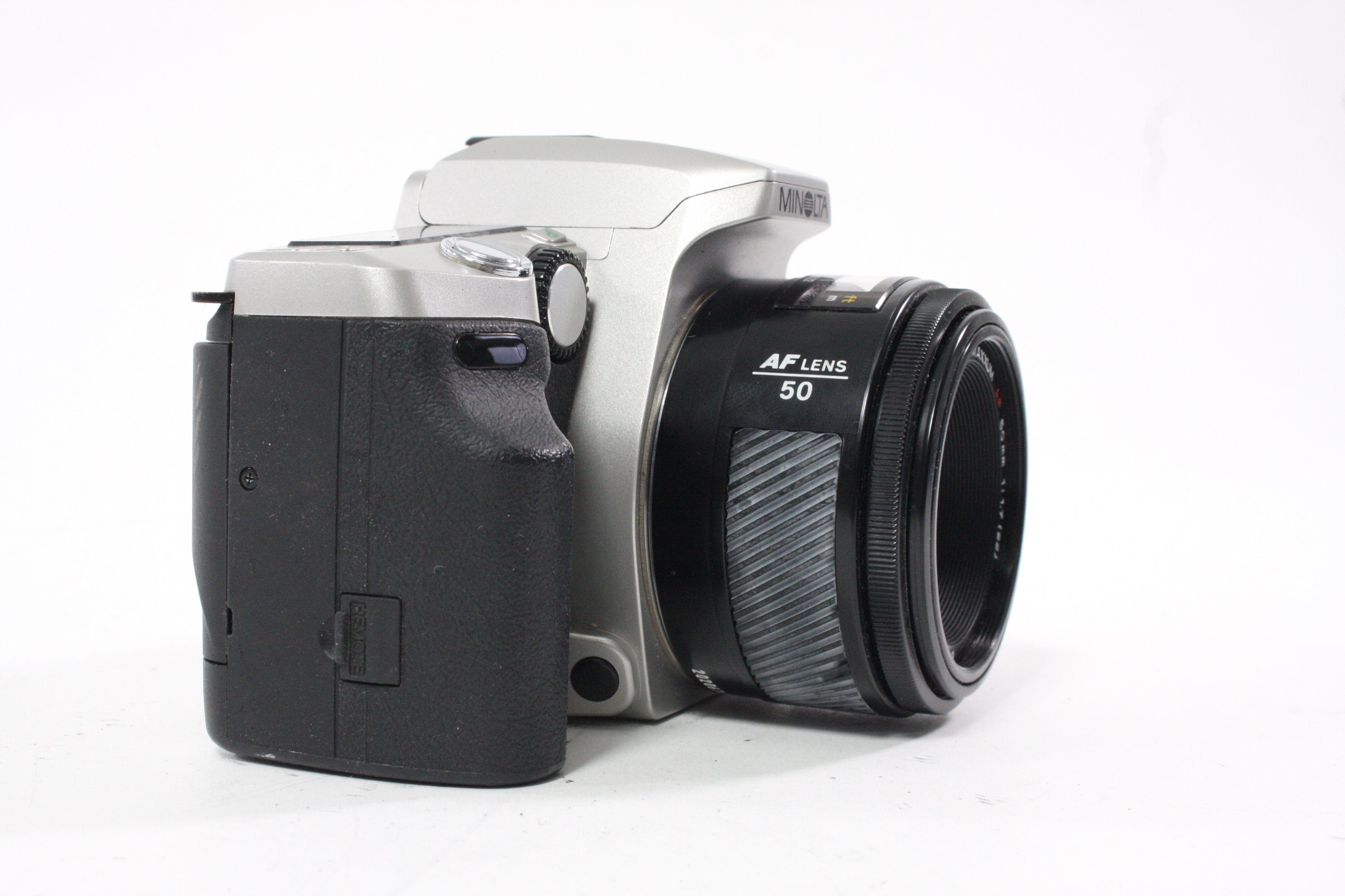 Minolta Maxxum 5 35mm SLR Camera with 50mm f/1.7 Lens
