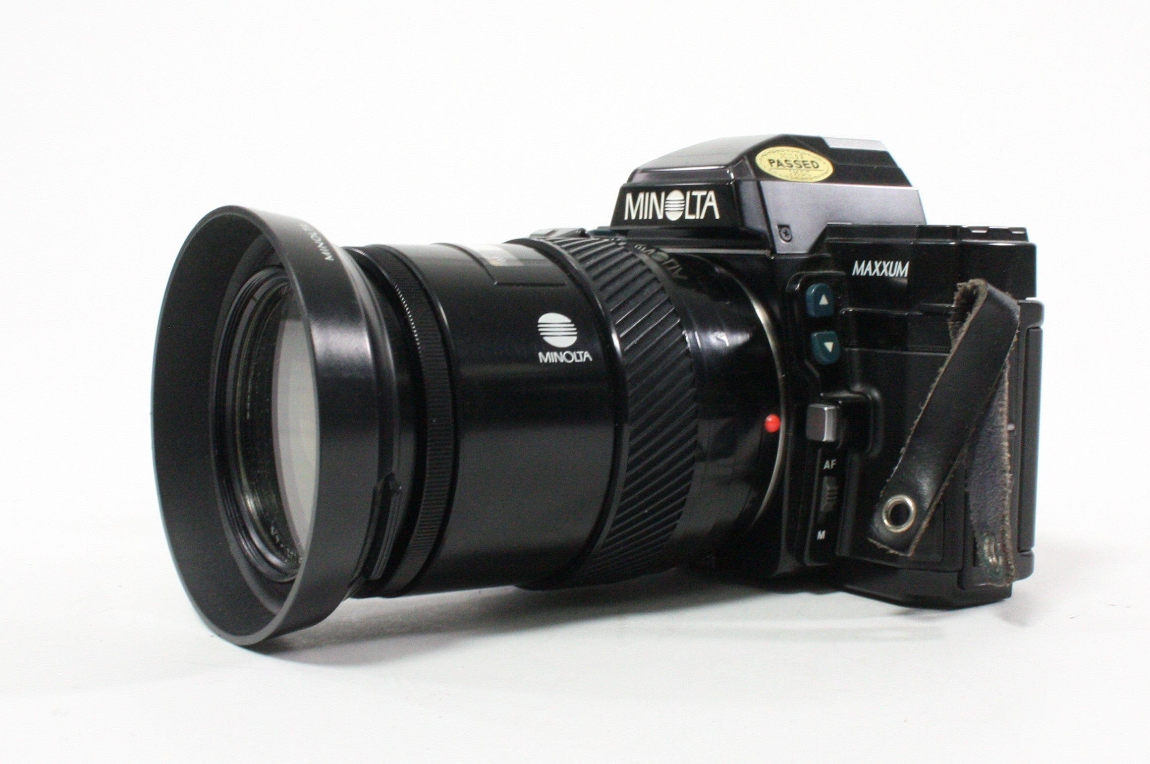 Minolta Maxxum 7000 35mm Camera with 28-85mm f/3.5-4.5 Lens
