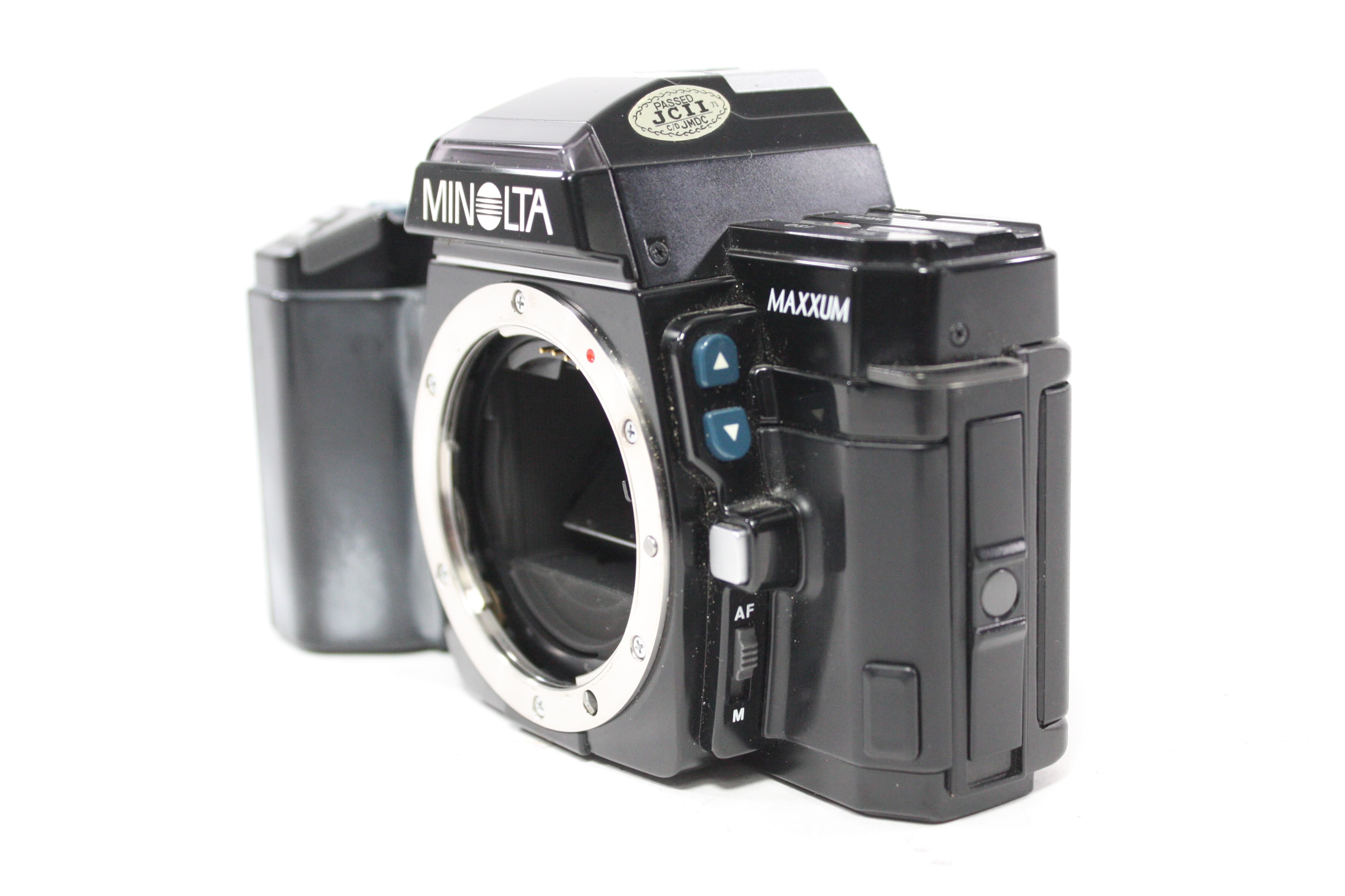 Minolta Maxxum 7000 AF 35mm SLR Camera with 28-85mm f/3.5-4.5 AF Zoom Lens