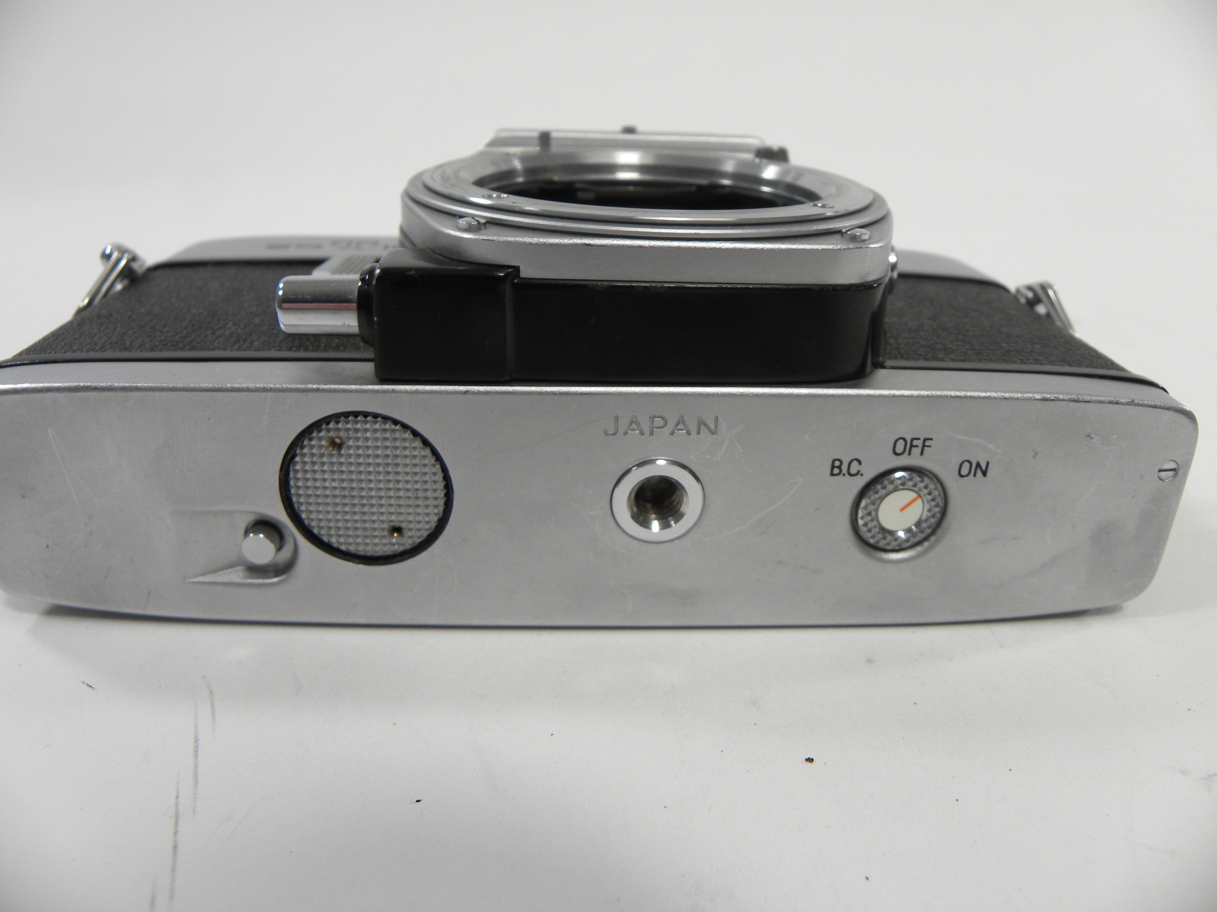 Minolta SRT 101 35mm SLR Camera Body Only AS IS   NO RETURNS!!