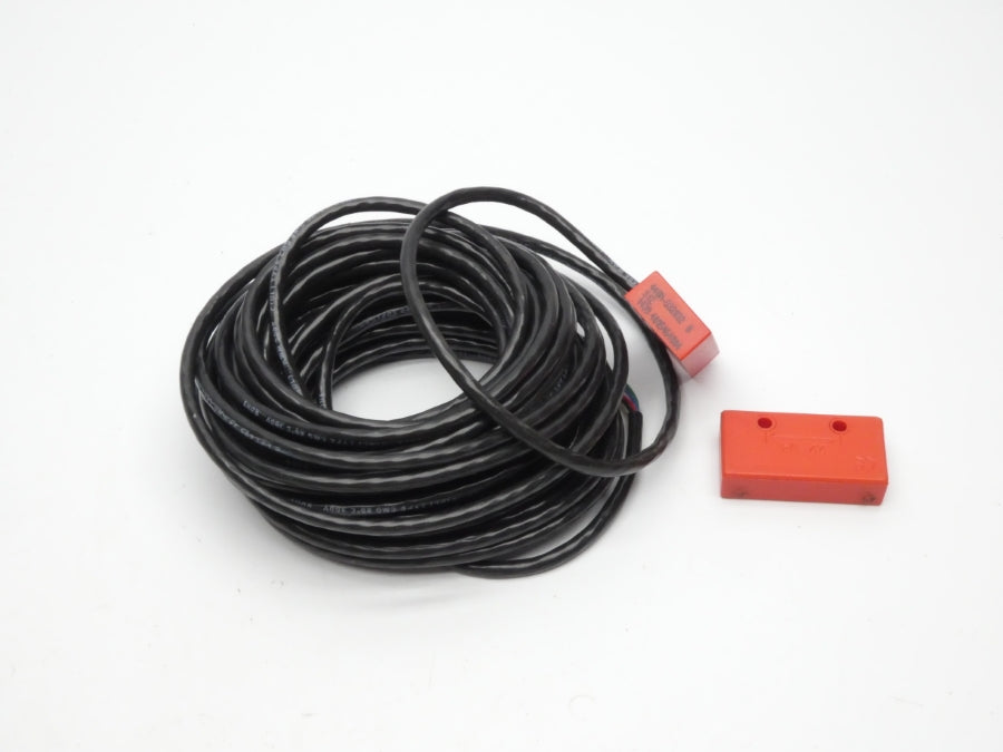 ALLEN BRADLEY 440N-S32032 SER. B 10M (WH) NSMP