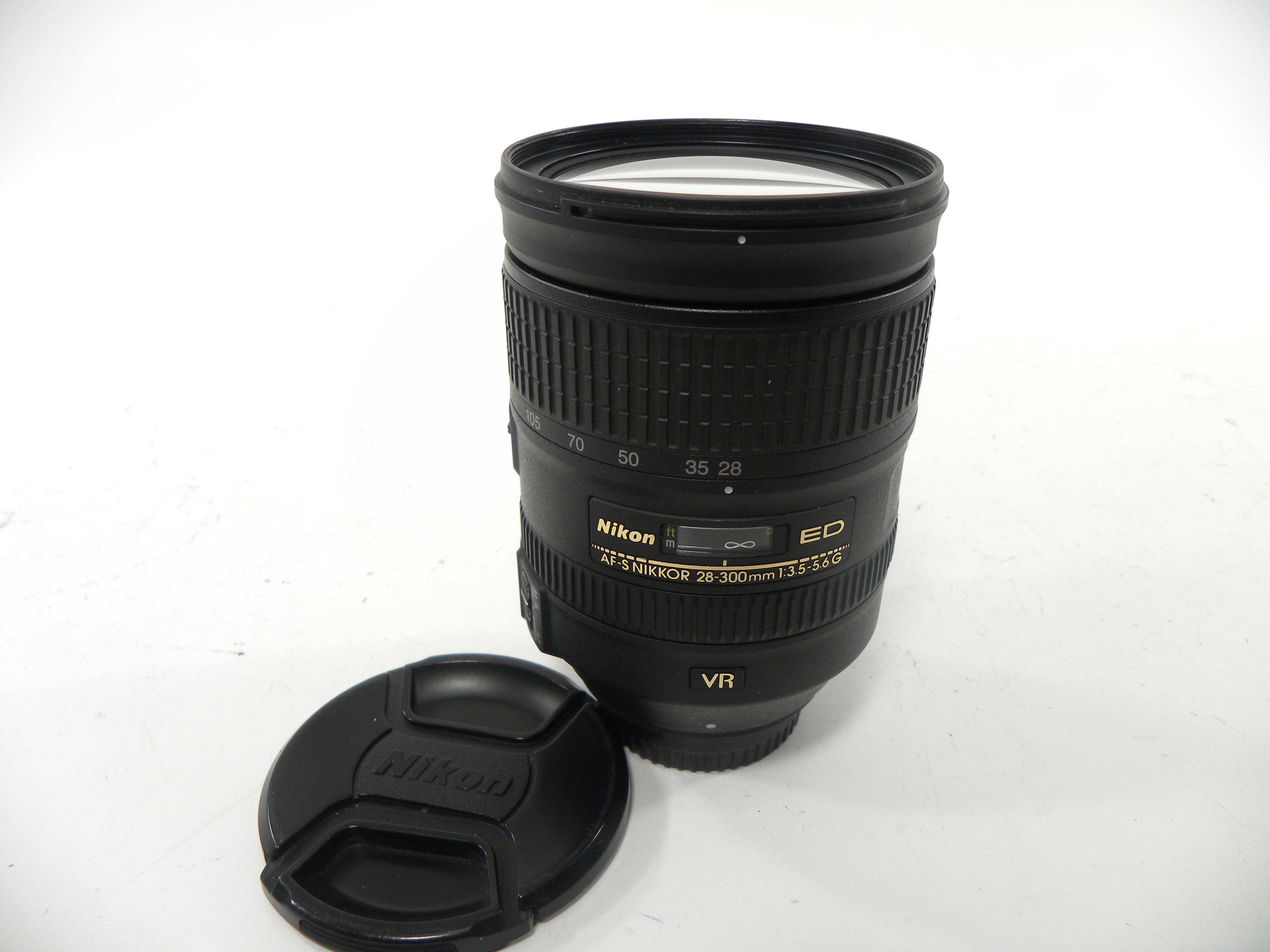Nikon 28-300 f/3.5-5.6 ED VR AF-S  Lens for Nikon AF Mount