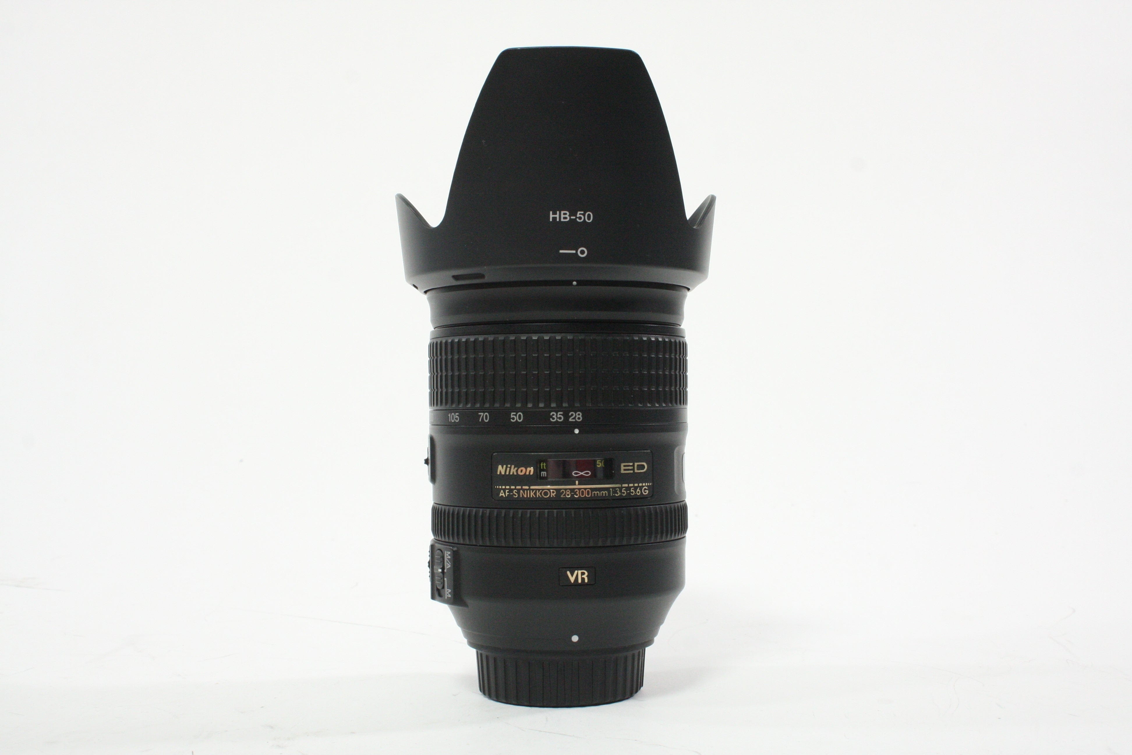 Nikon 28-300mm f/3.5-5.6G ED VR SWM AF-S Nikkor Lens for Nikon AF Mount