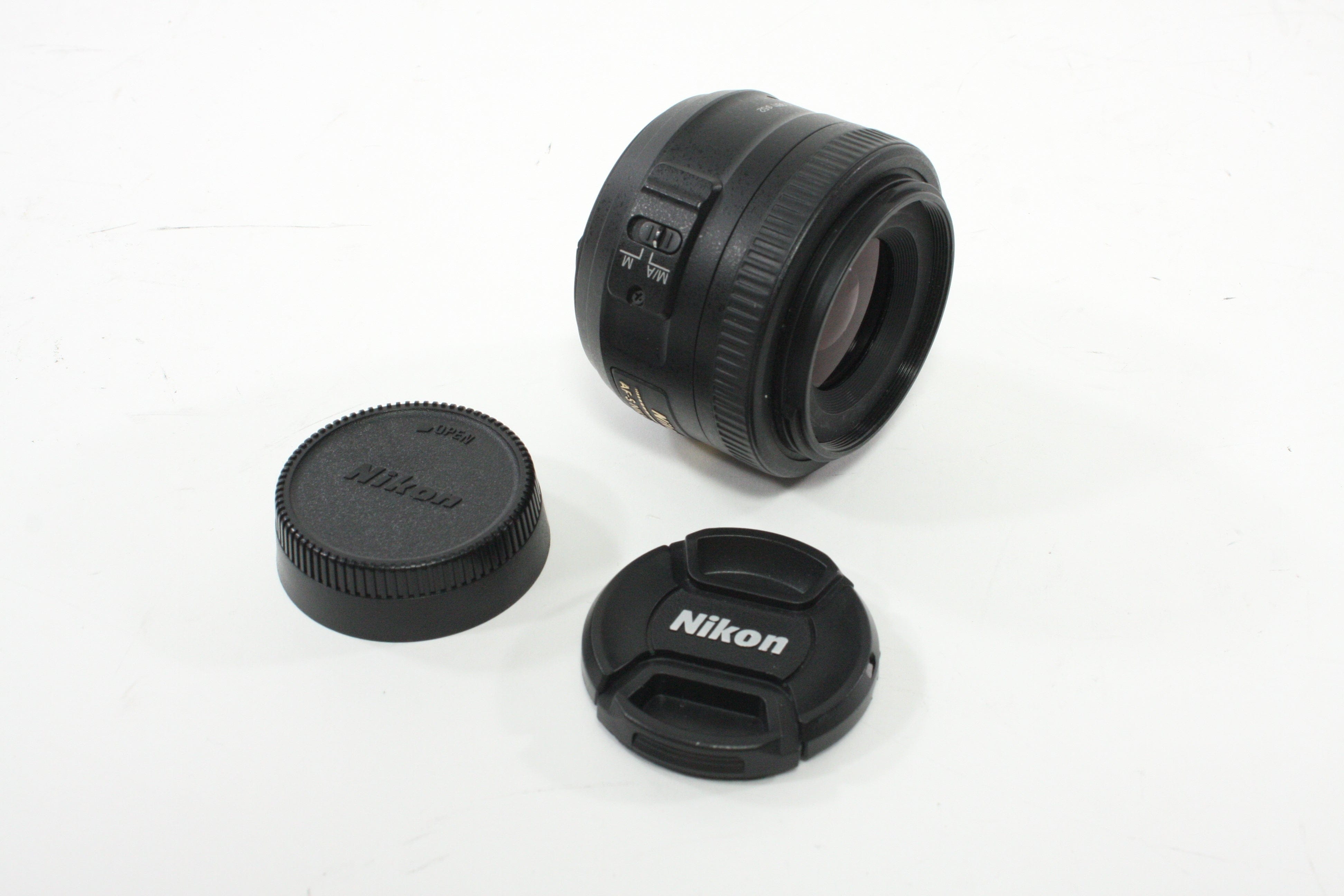 Nikon 35mm f/1.8 G DX AF-S SWM Lens for Nikon F Mount