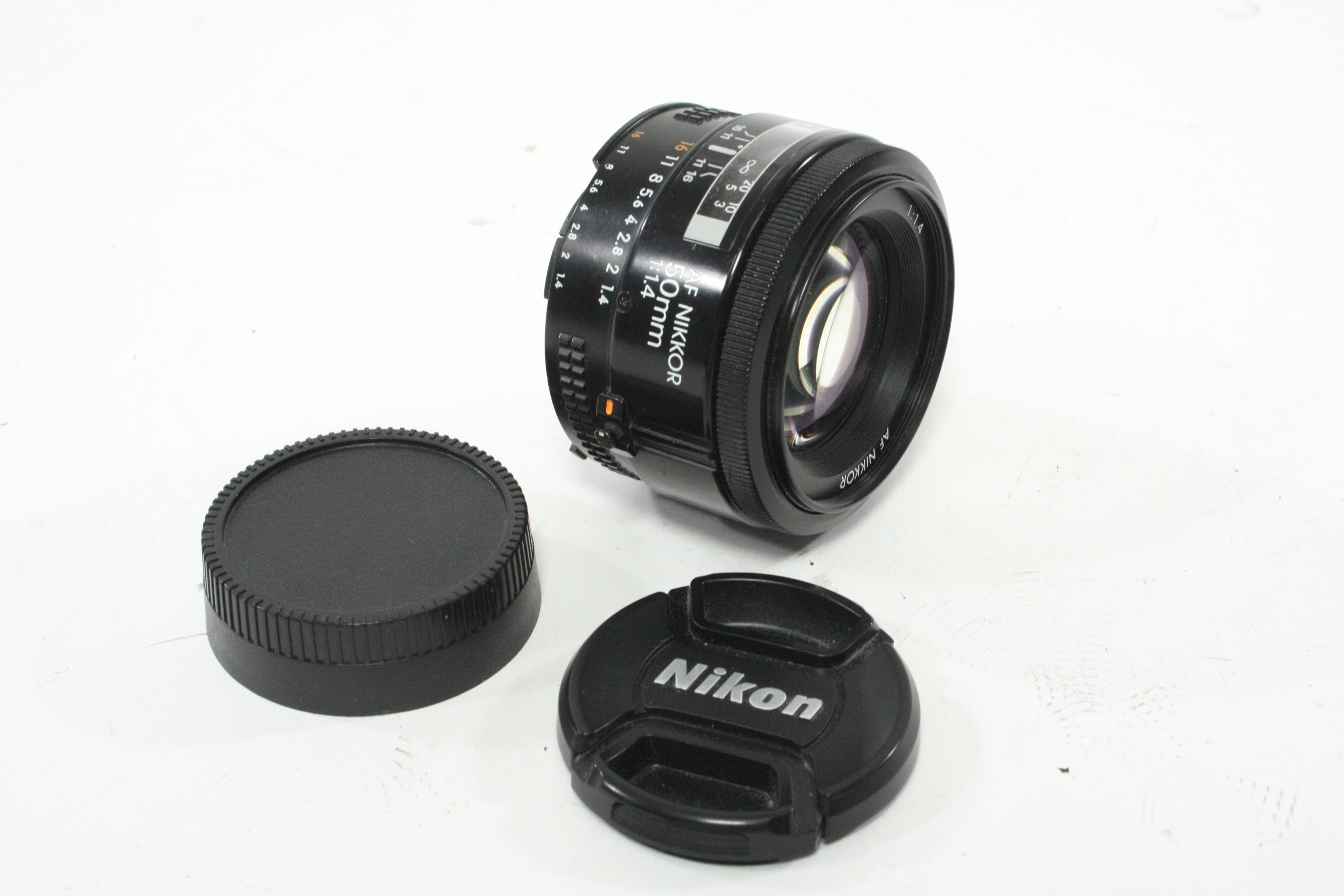 Nikon 50mm f/1.4 AF Nikkor Lens for Nikon F Mount (Please Read)