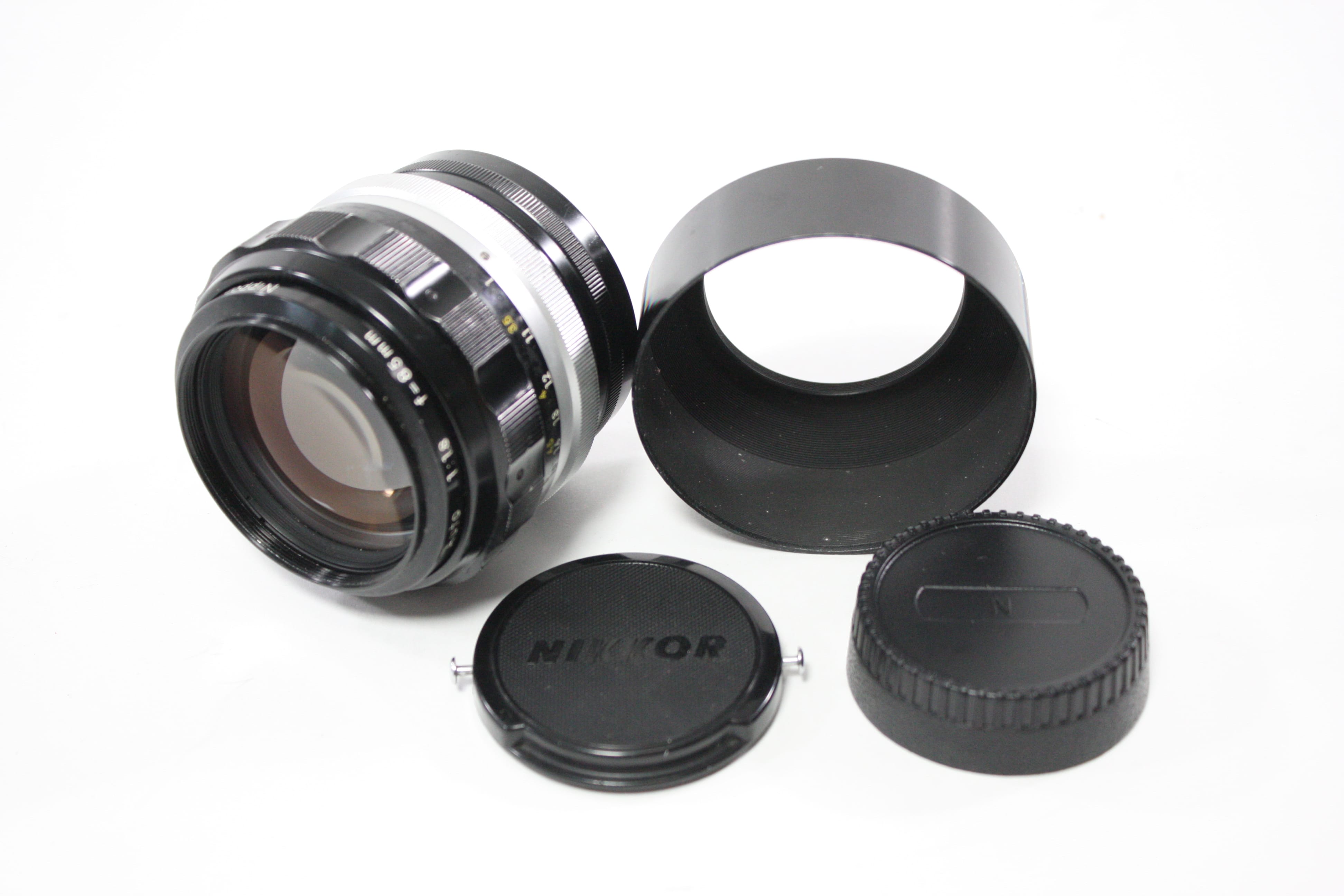 Nikon 85mm f/1.8 Nikkor-H Auto Lens for Nikon F Mount