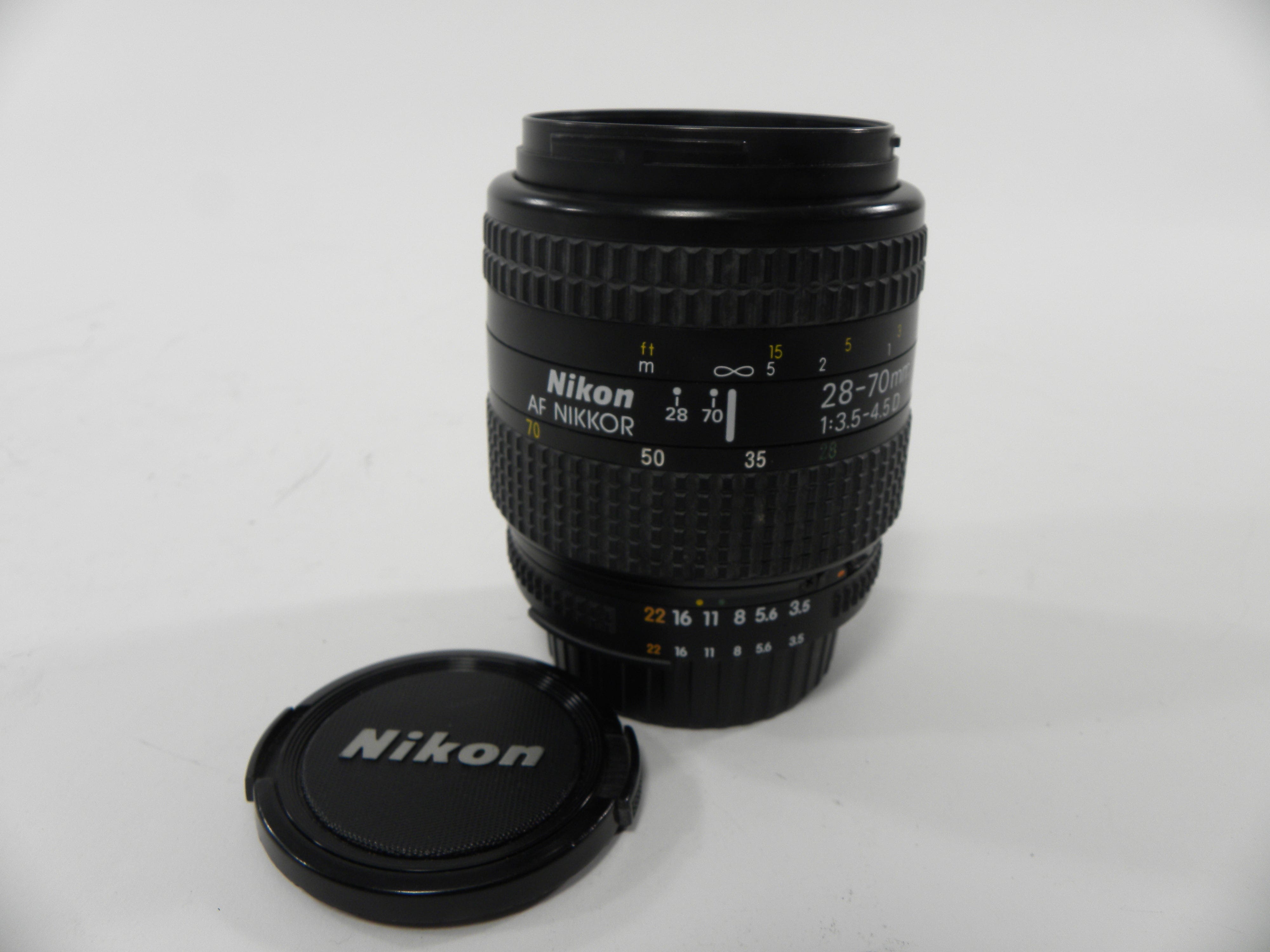 Nikon AF Nikkor 28-70mm f3.5-4.5D
