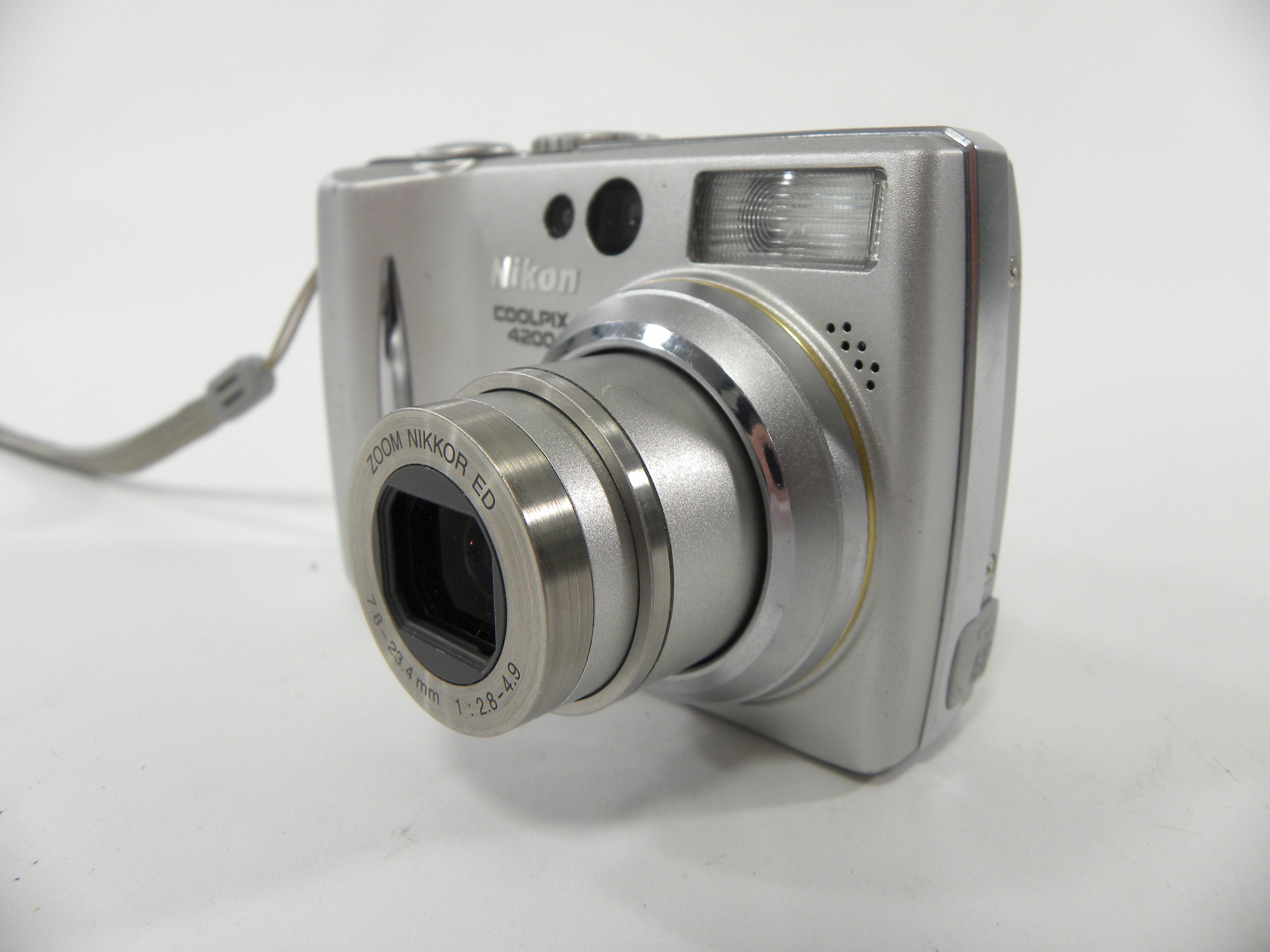 Nikon Coolpix E4200 4.0mp Digital Camera