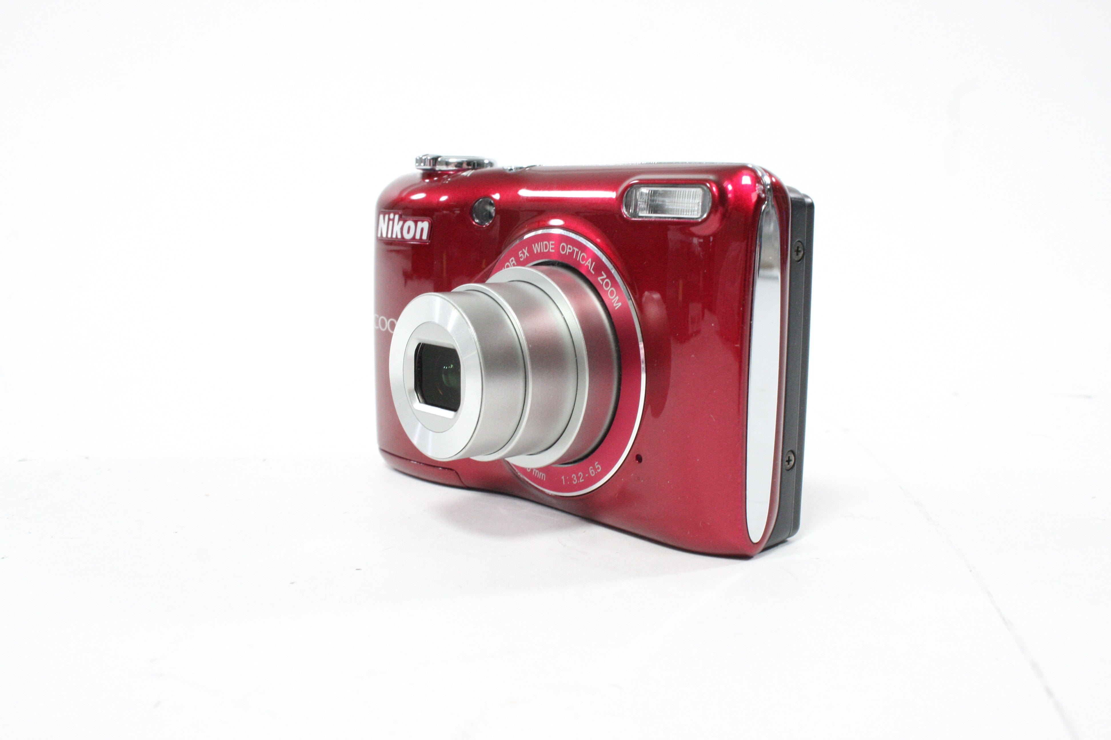 Nikon Coolpix L26 Digital Point-and-Shoot Camera 5x Zoom 16.1mp (Red)