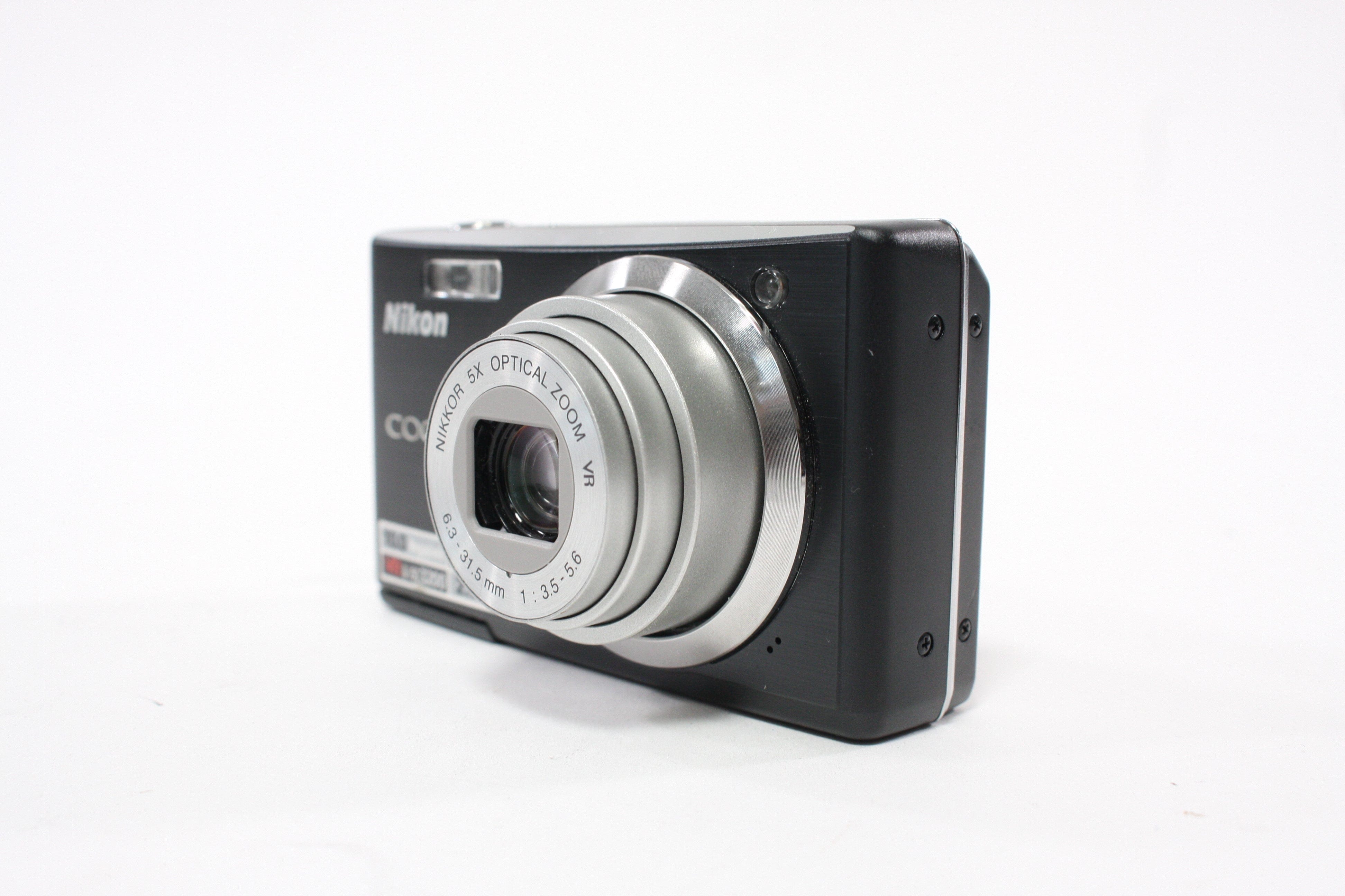 Nikon Coolpix S 560 Digital Point-and-Shoot Camera 5x Zom 10.0mp
