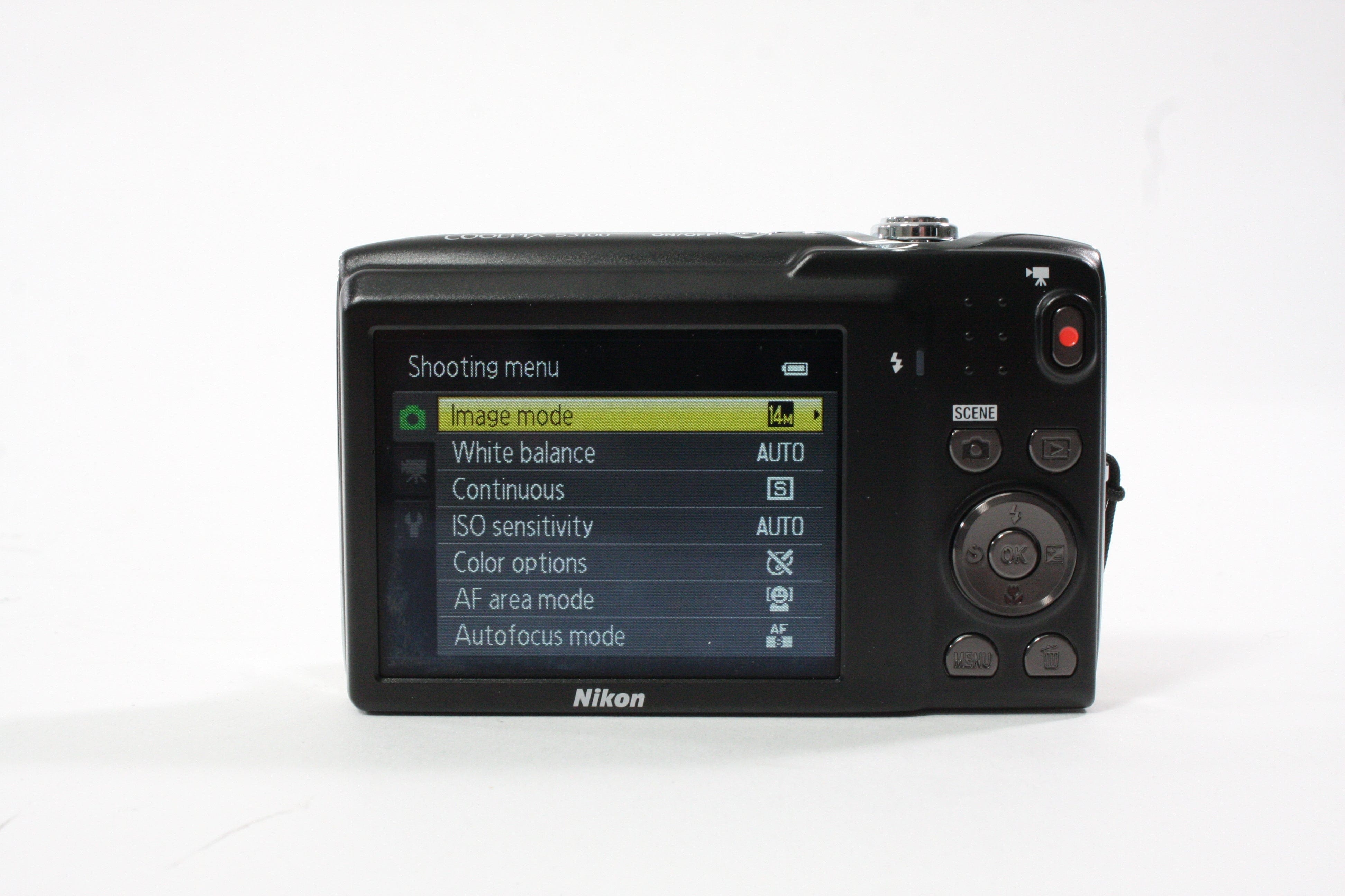 Nikon Coolpix S3100 Digital Point-and-Shoot Camera 5x Zoom 14mp (Silver)