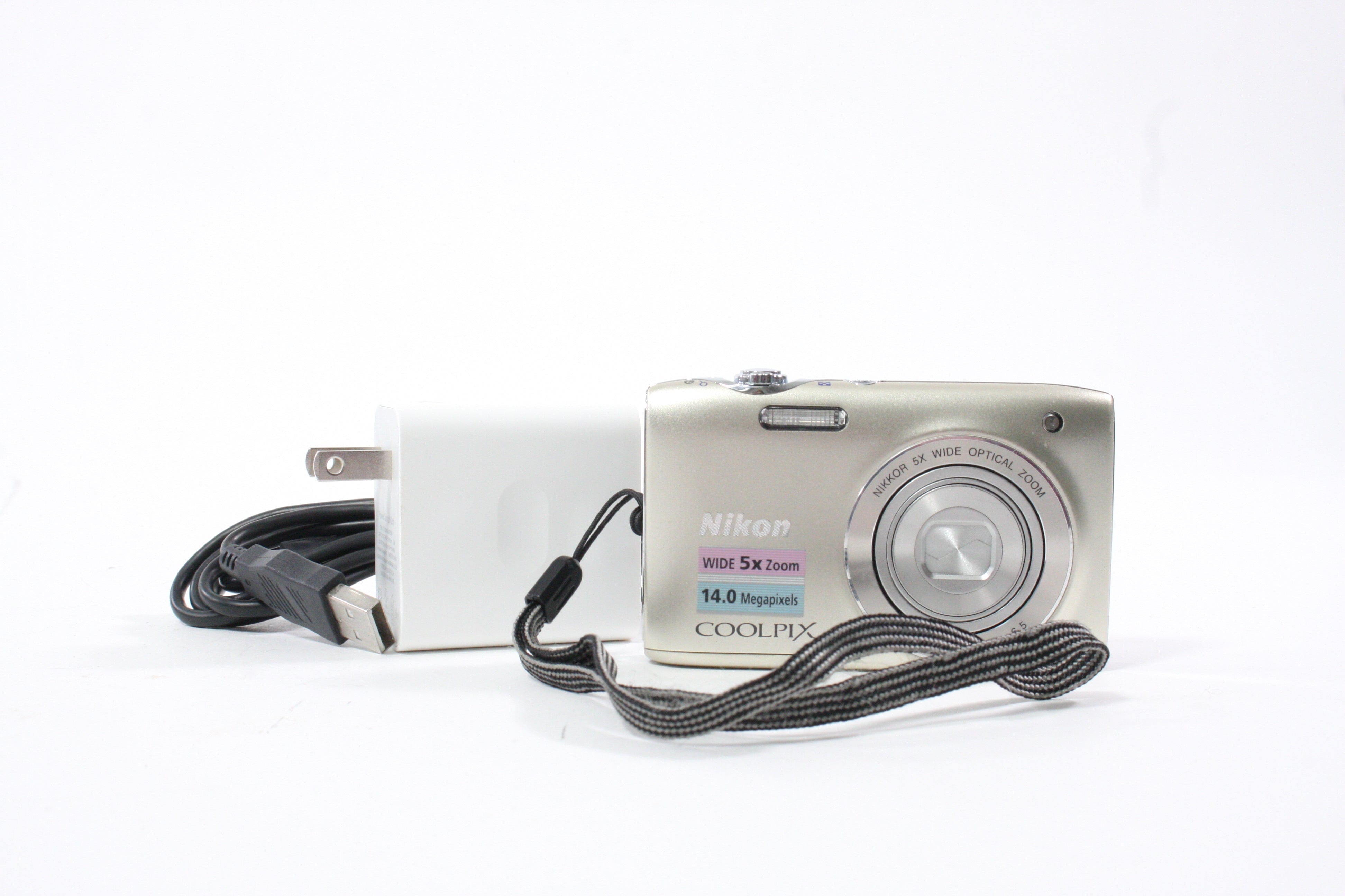 Nikon Coolpix S3100 Digital Point-and-Shoot Camera 5x Zoom 14mp (Silver)