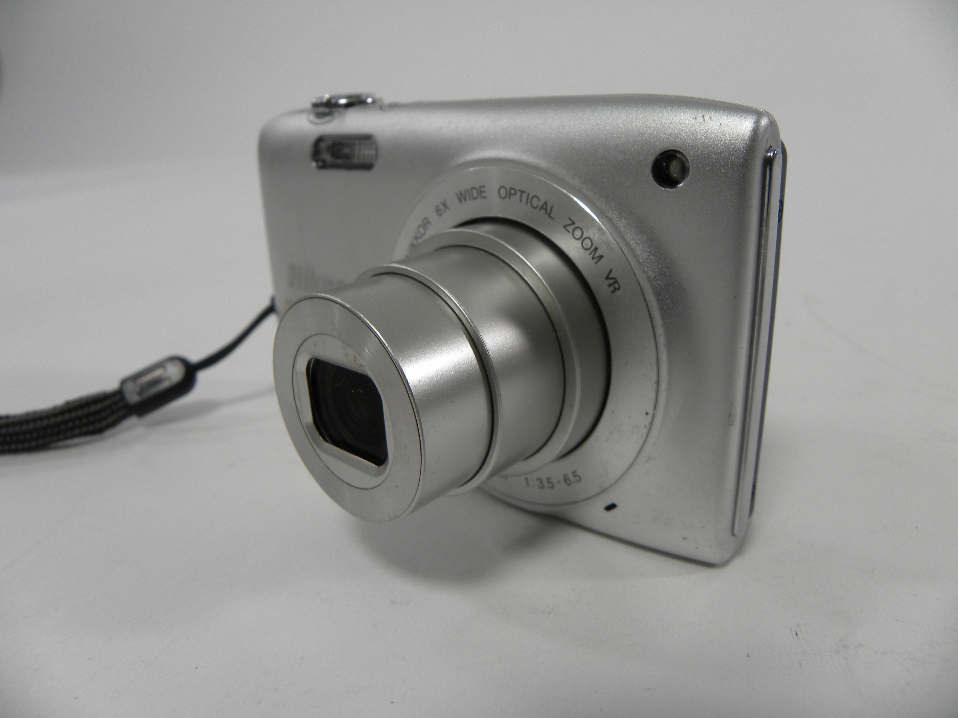 Nikon Coolpix S3300 16.0mp Digital Camera