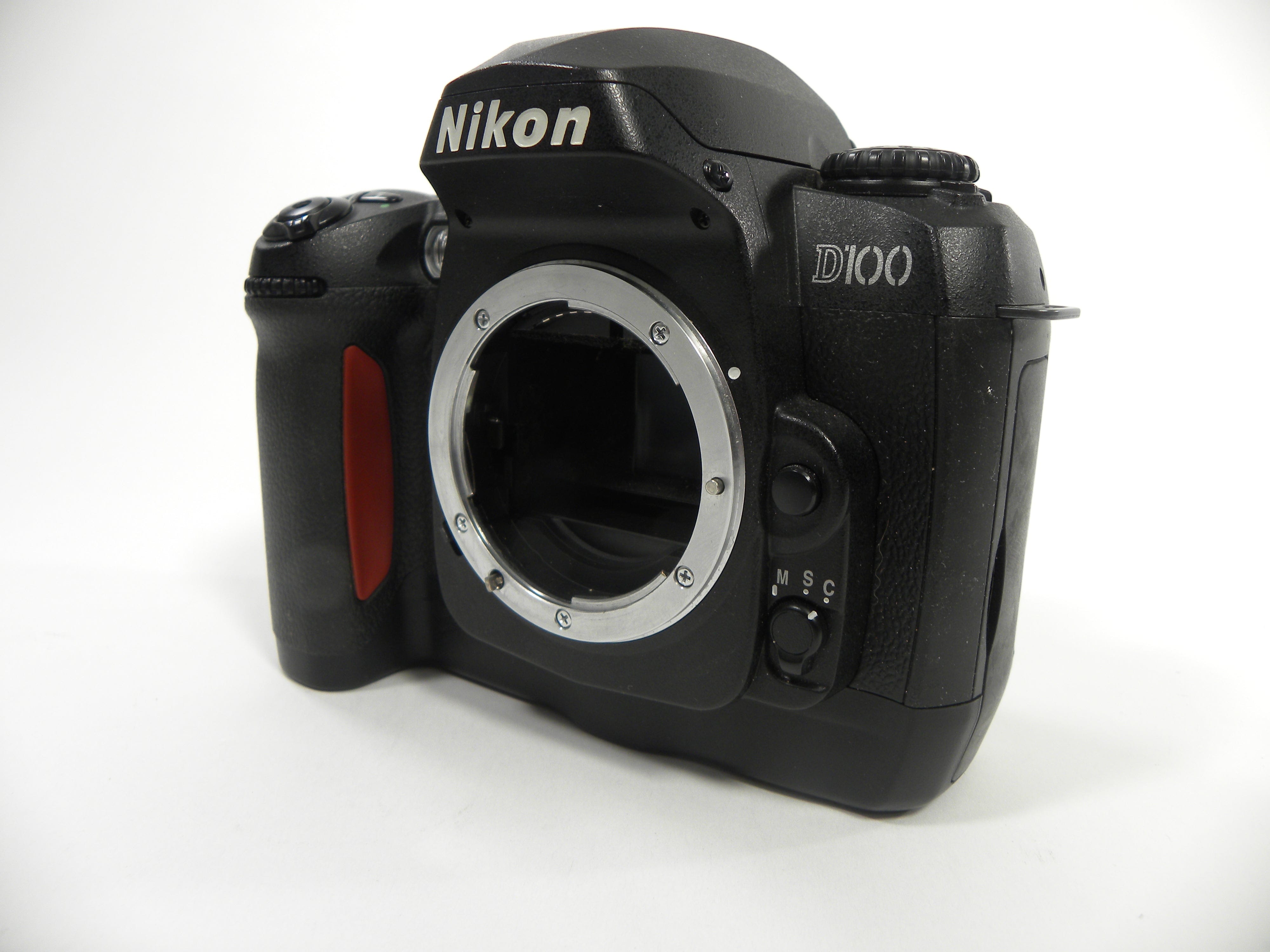 Nikon D100 6.1mp Digital SLR Body Only Shutter Ct. N/A