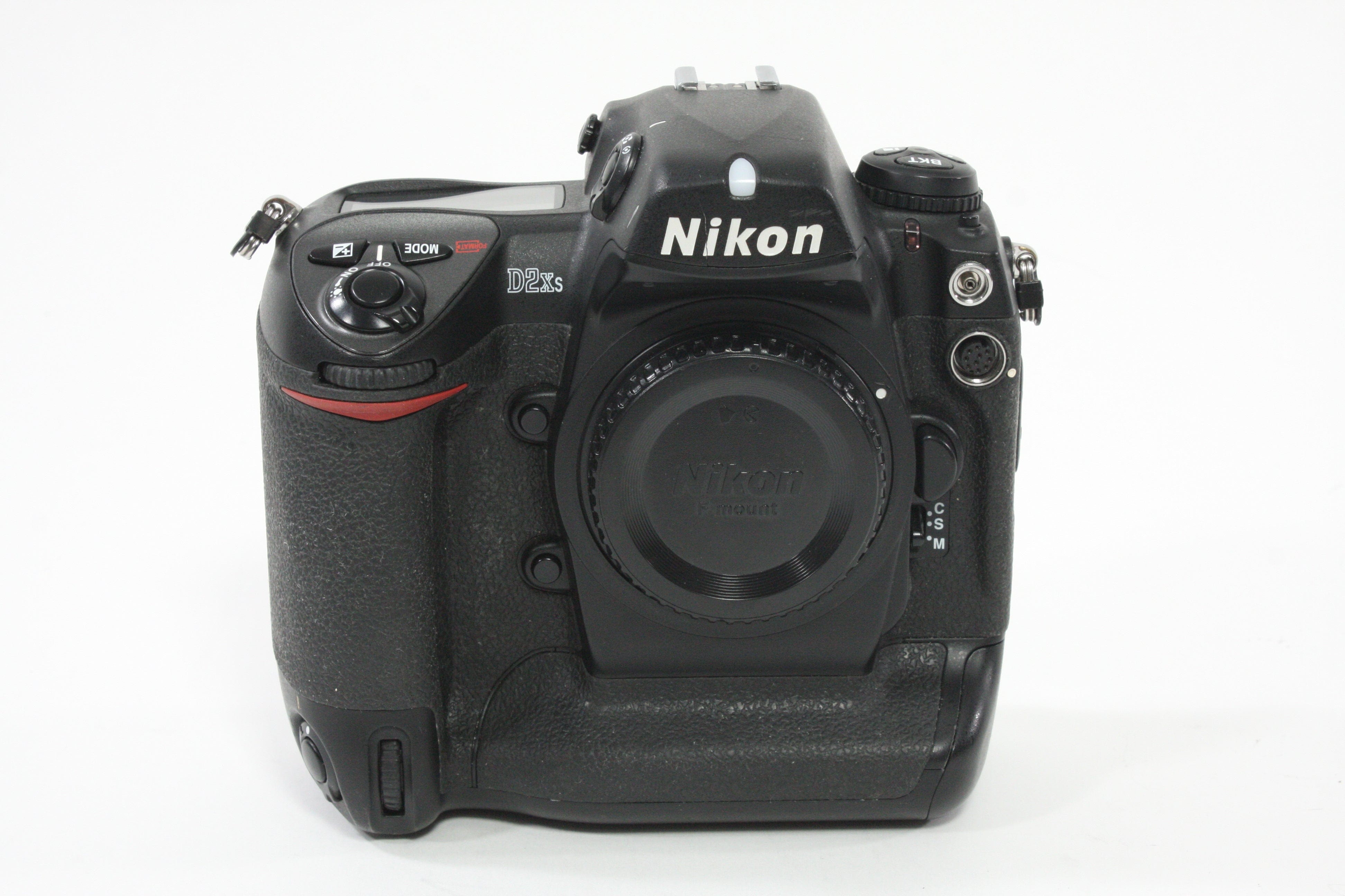 Nikon D2Xs Body Only - Shutter Count 77,703