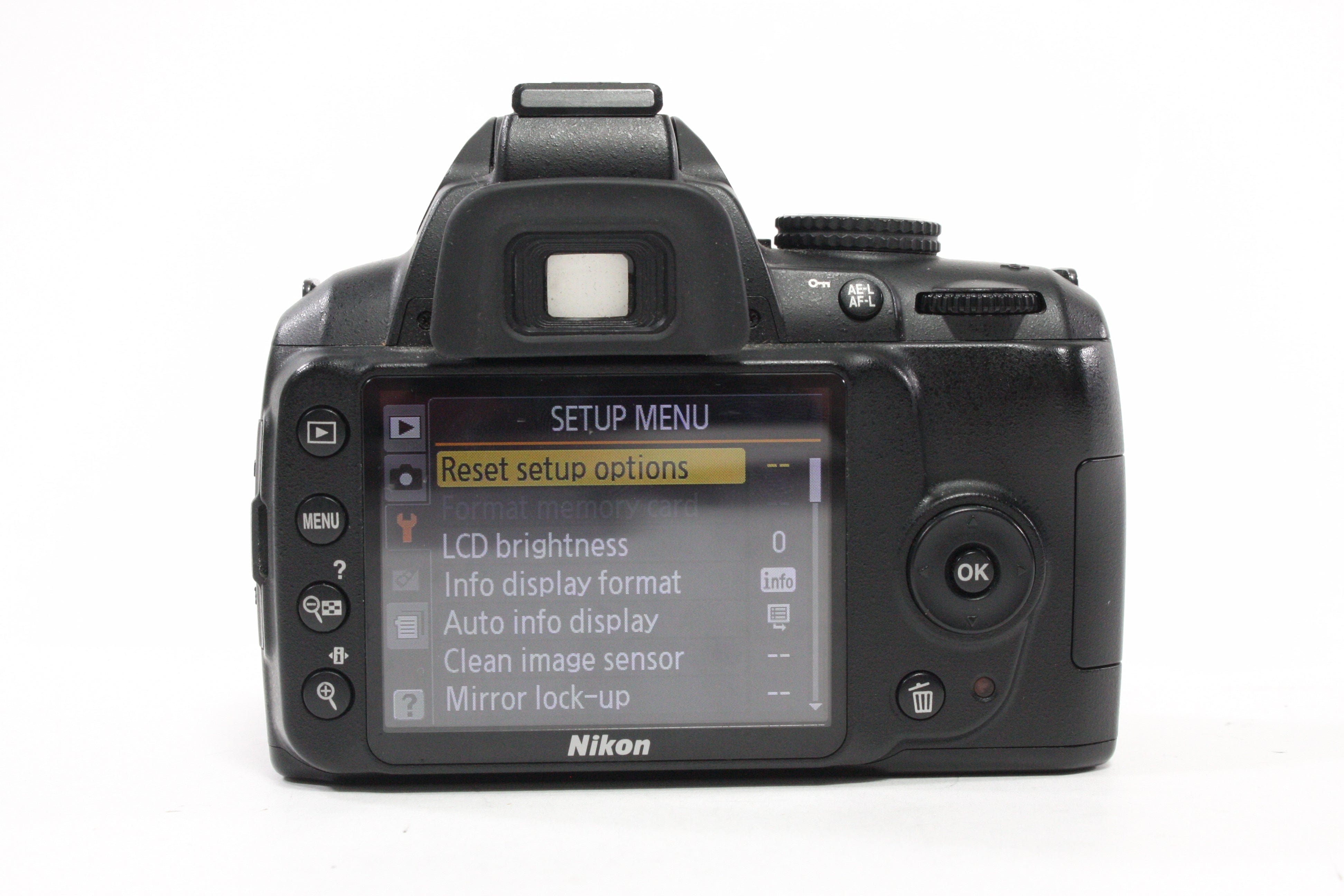 Nikon D3000 Digital SLR Camera with 18-55mm f/3.5-5.6G Lens Shutter Count 7,528