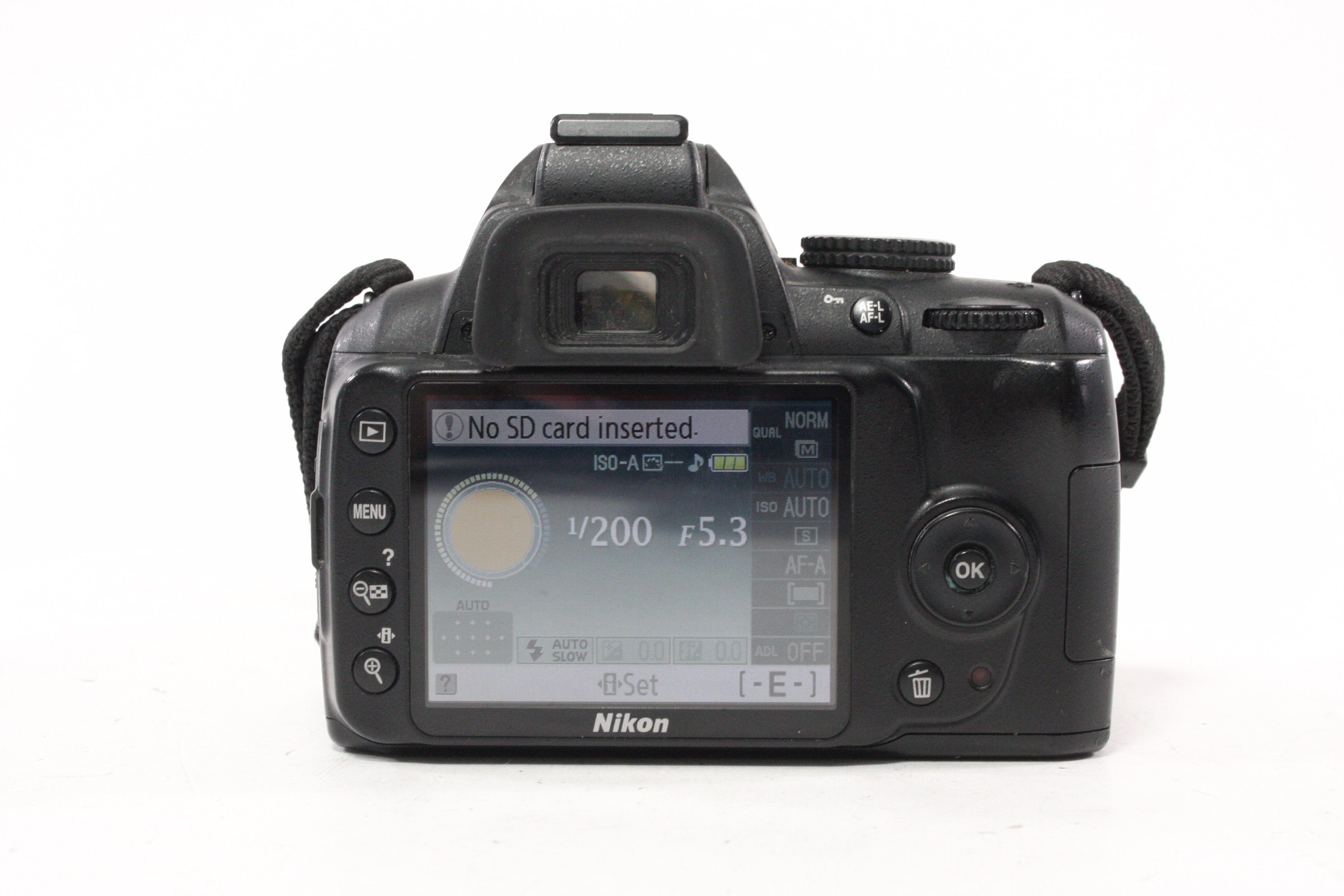 Nikon D3000 DSLR Camera with 18-35mm f/3.5-5.6G Lens with Shutter Count 3,088